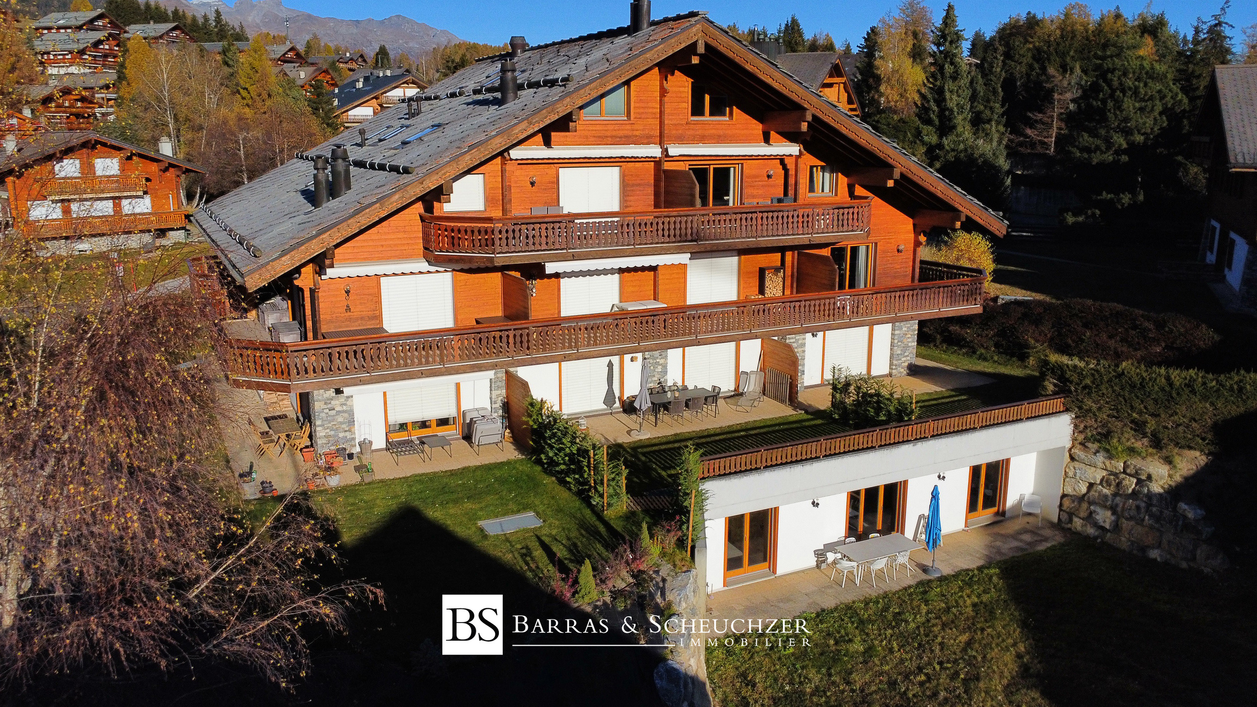 Façade Sud-Ouest avec terrasse et jardin