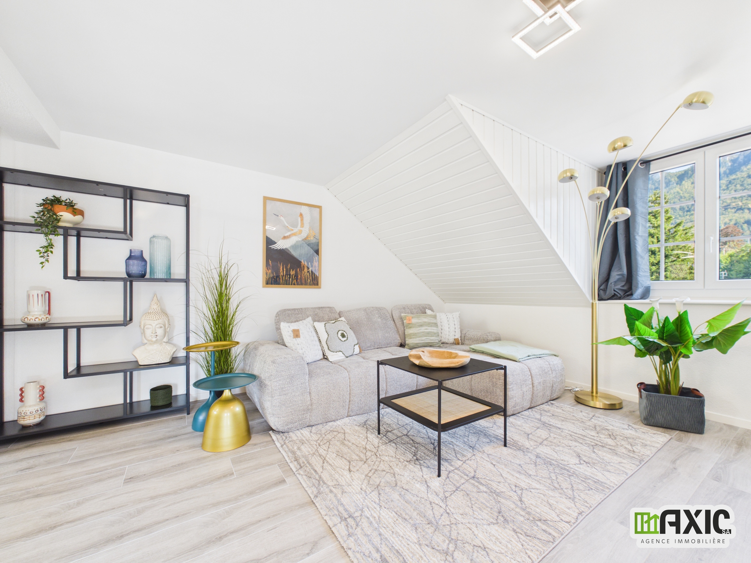 Interior view 4