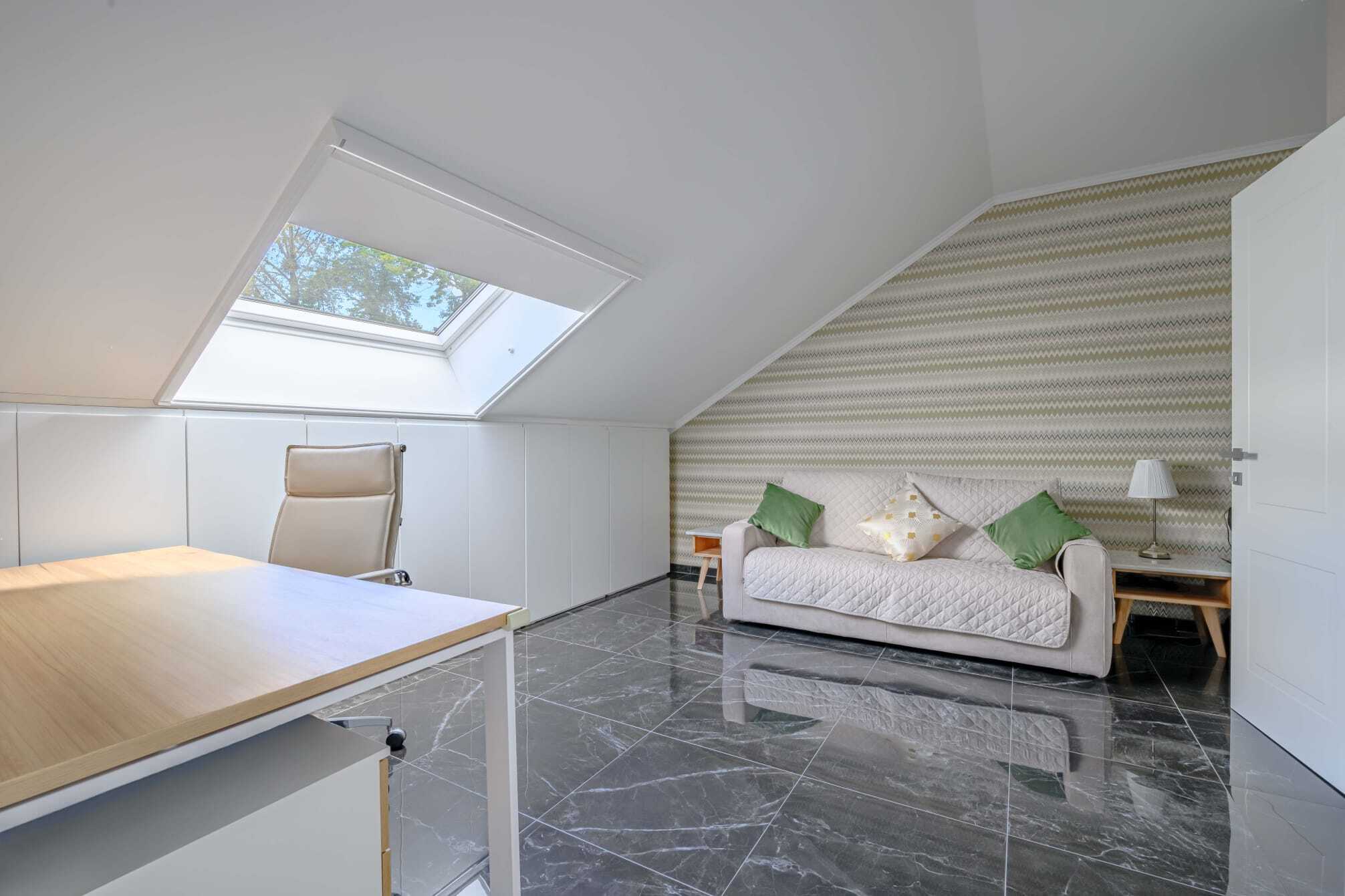Interior view 4