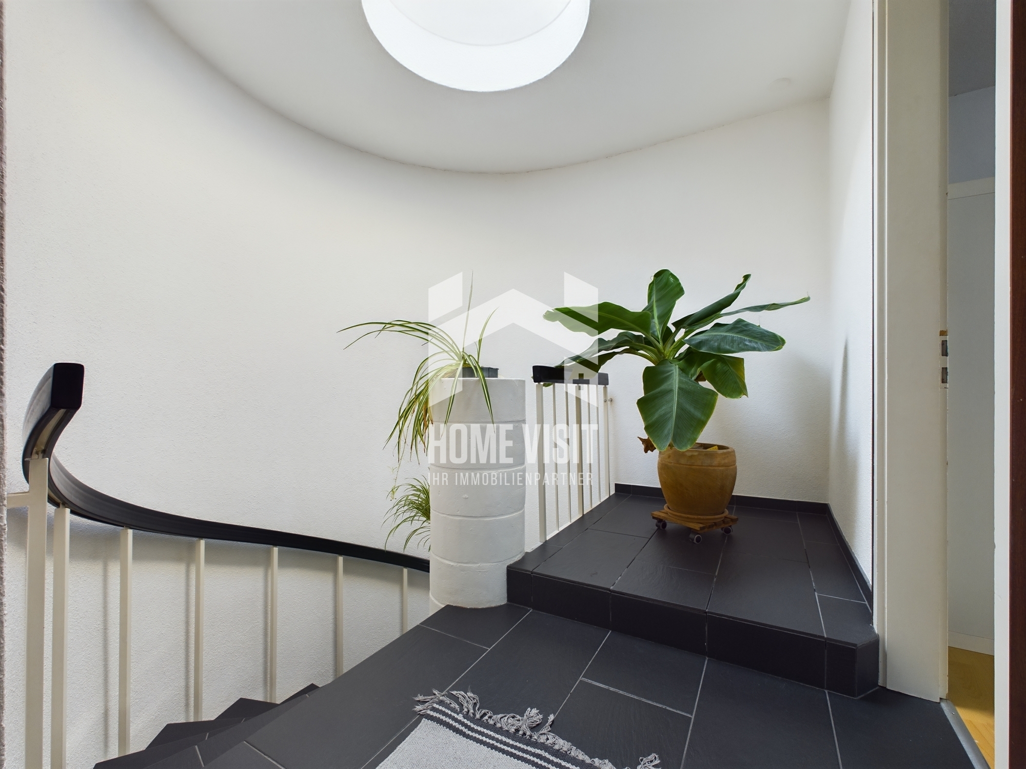 Flur mit Treppe Flur mit Treppe