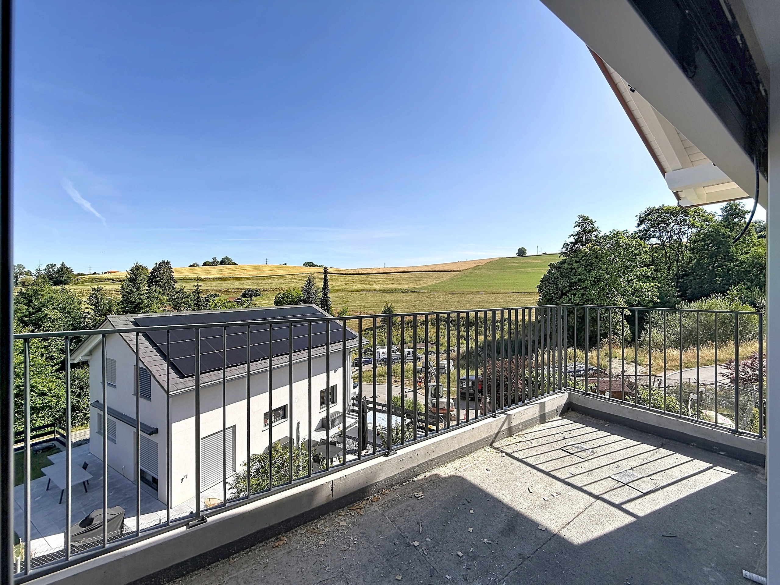 Exterior view 2