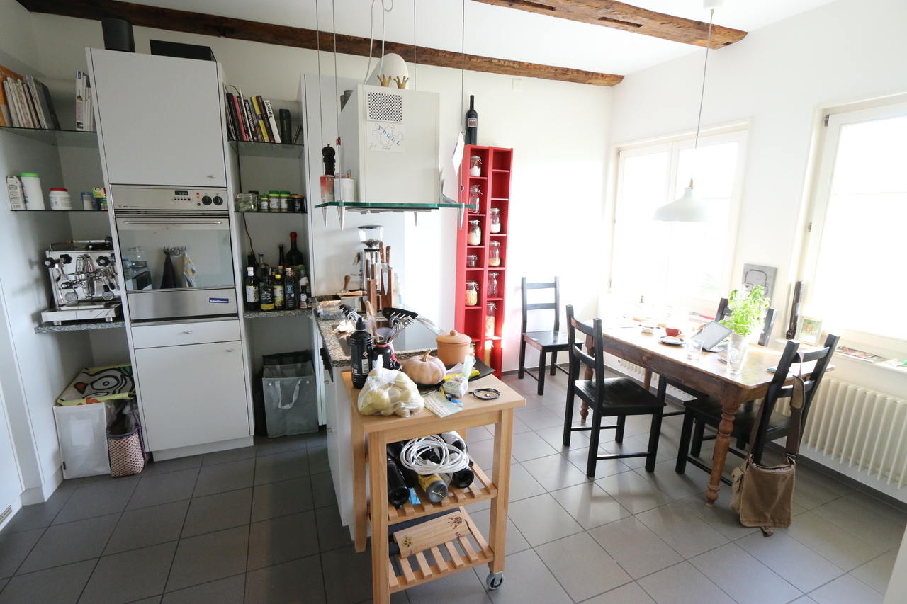 Wohnküche mit Morgensonne