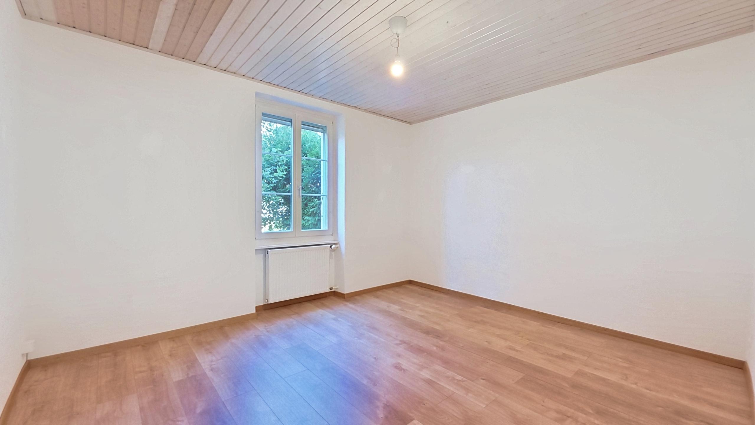 Appartement  5 pces rez - chambre 2