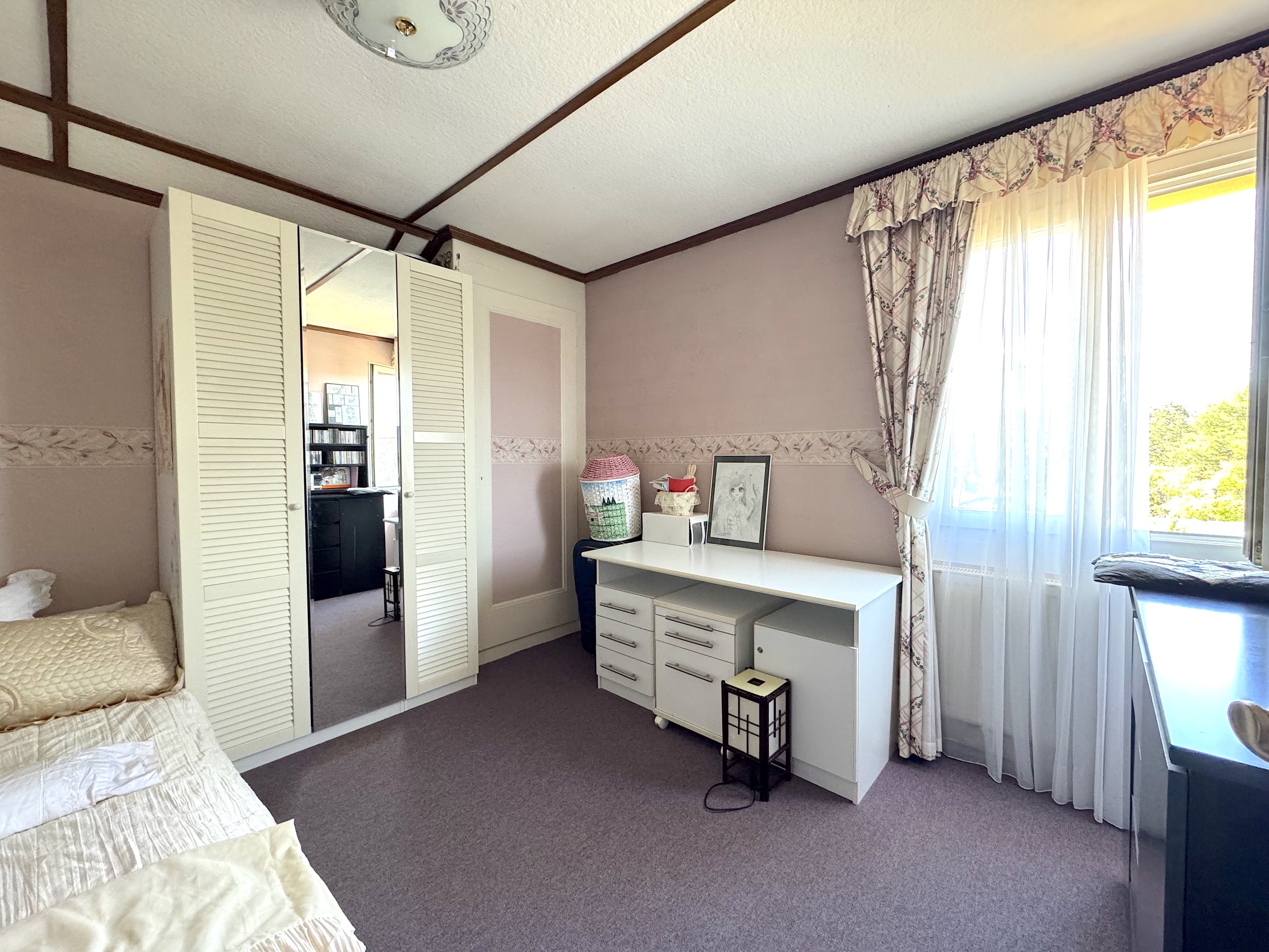 Interior view 6