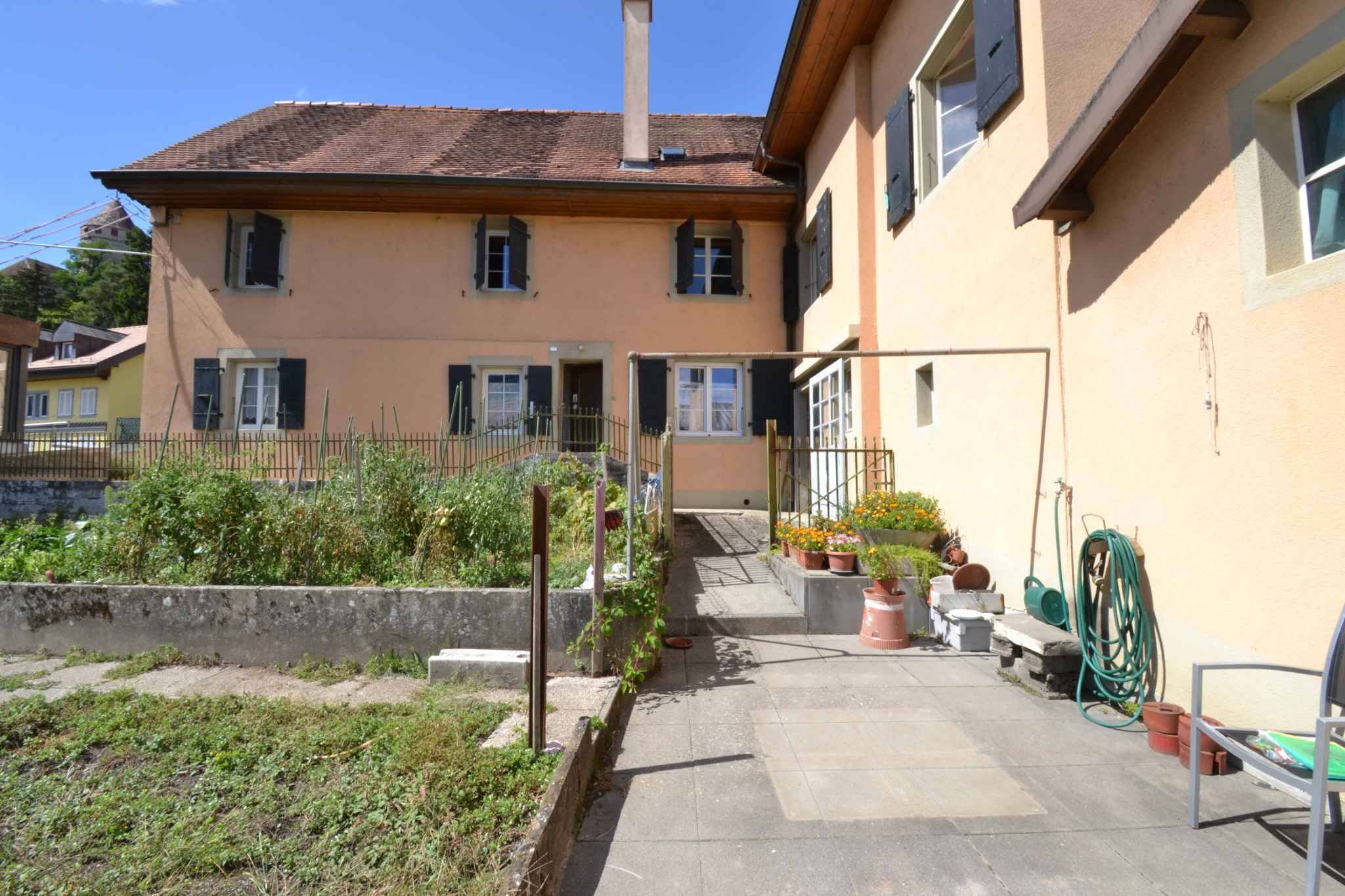 Photo 8