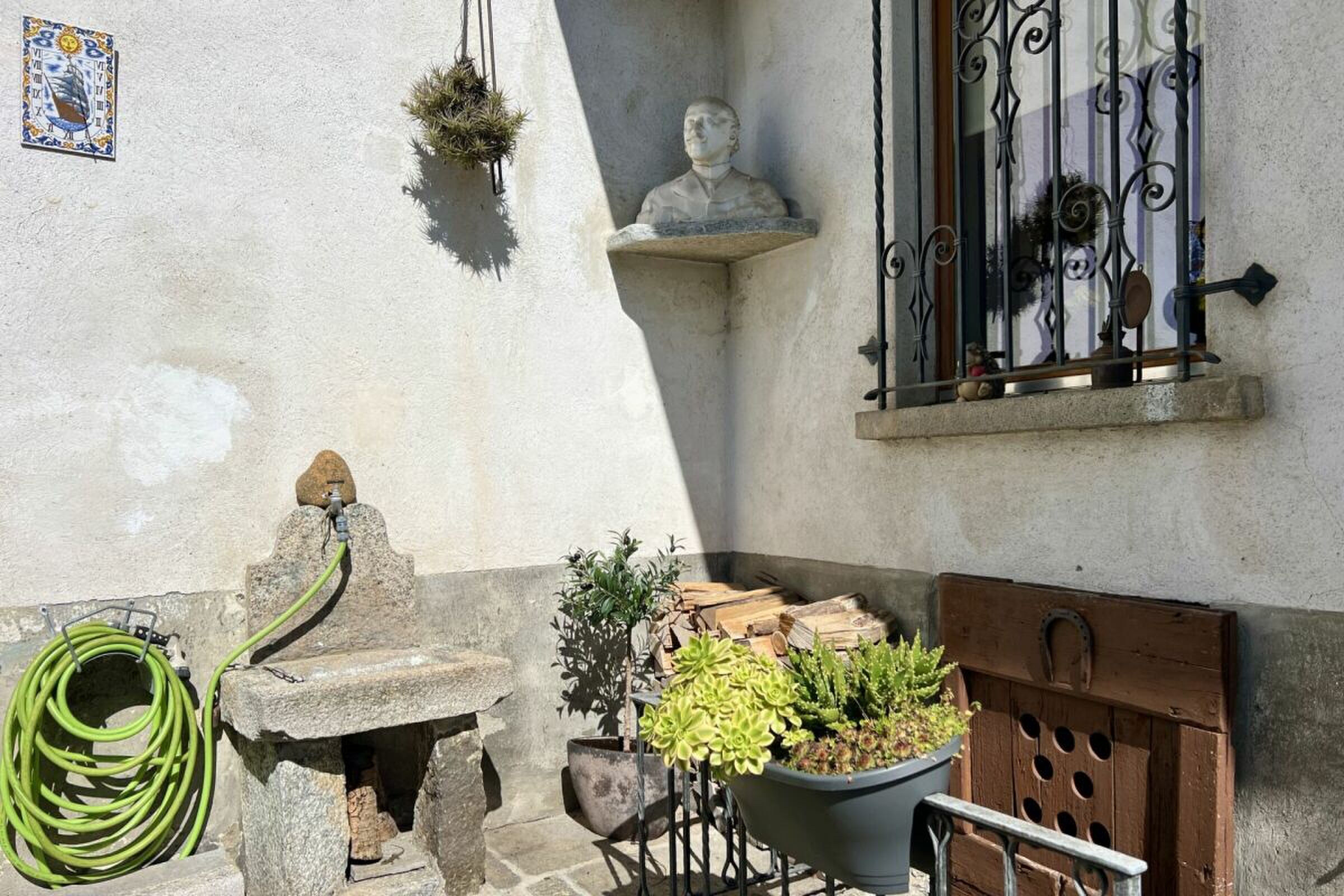 Photo 48