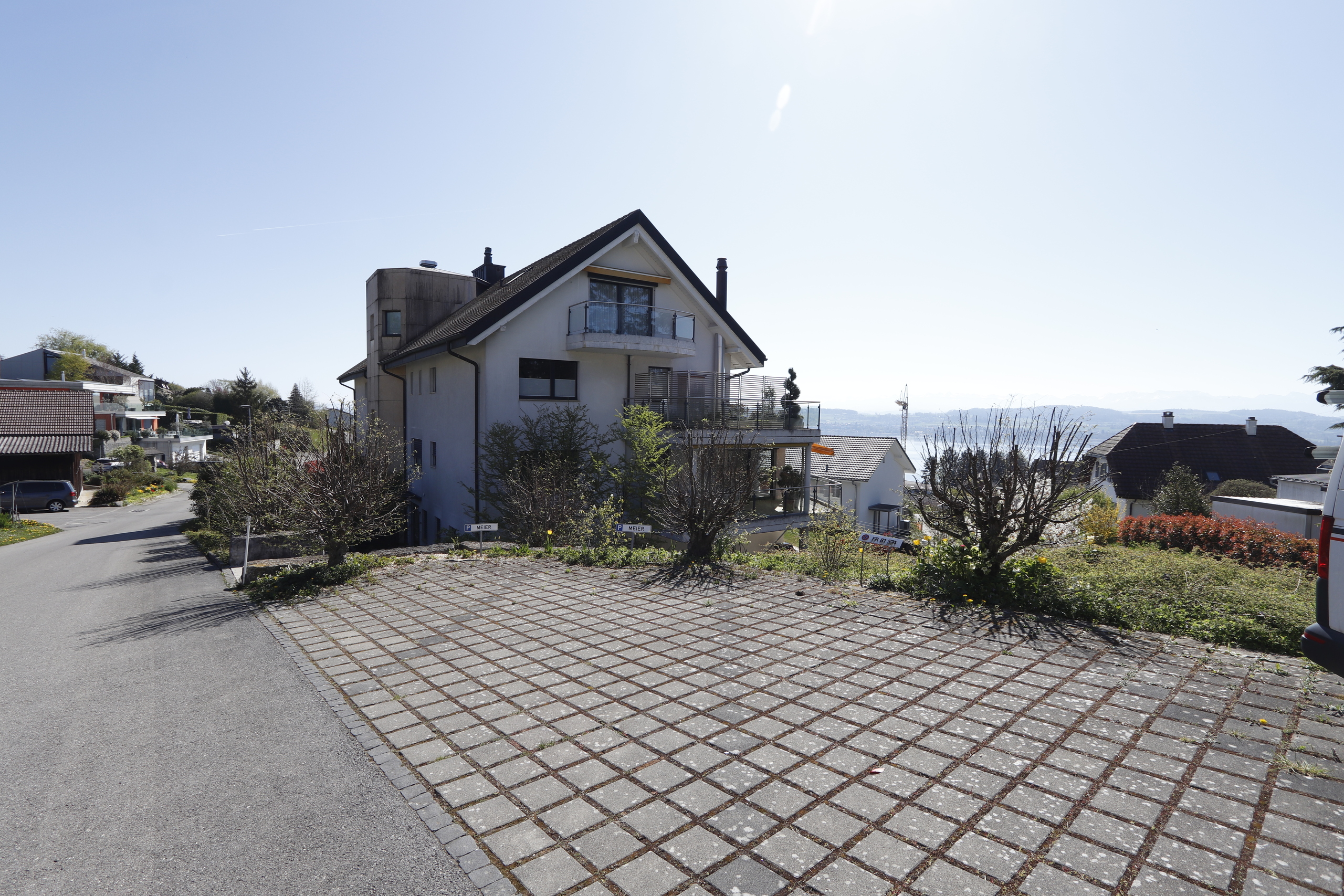 Accès / Places de parc visiteurs Accès / Places de parc visiteurs