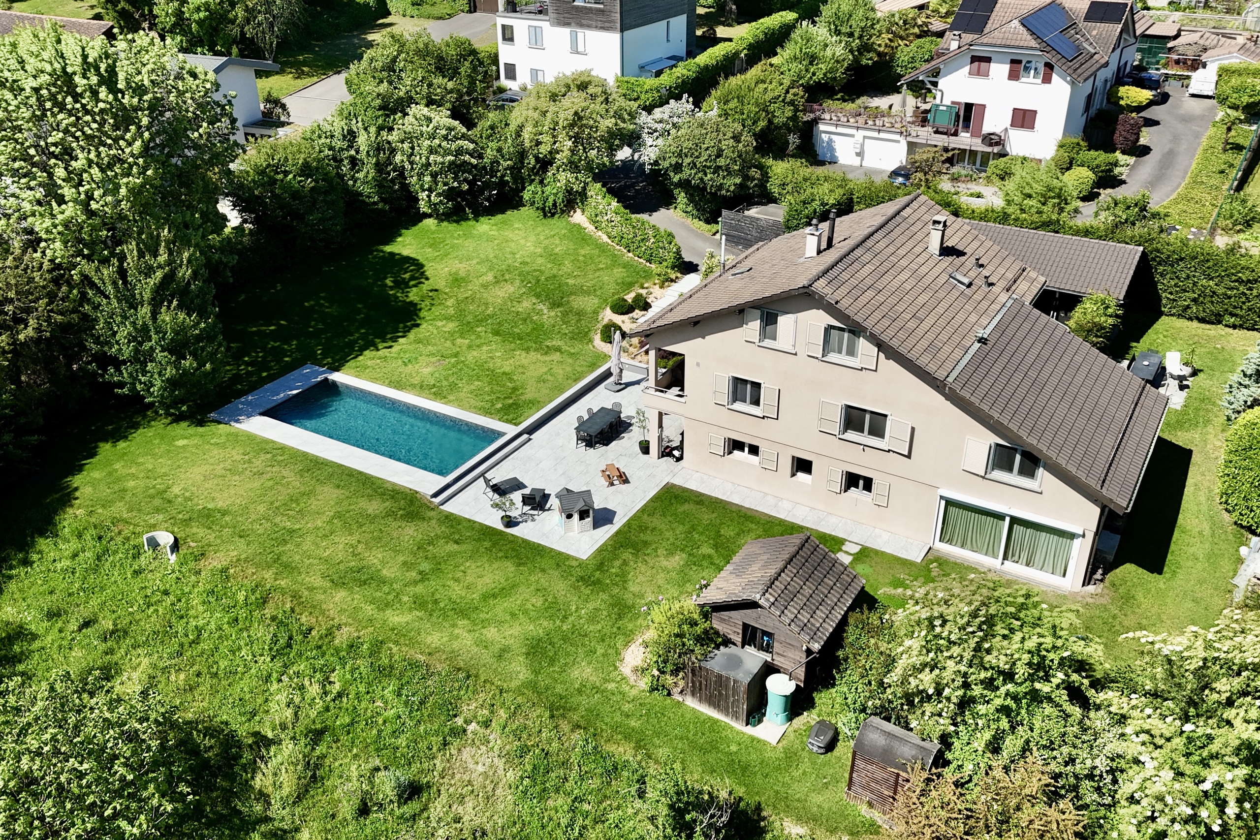 Exterior view 1
