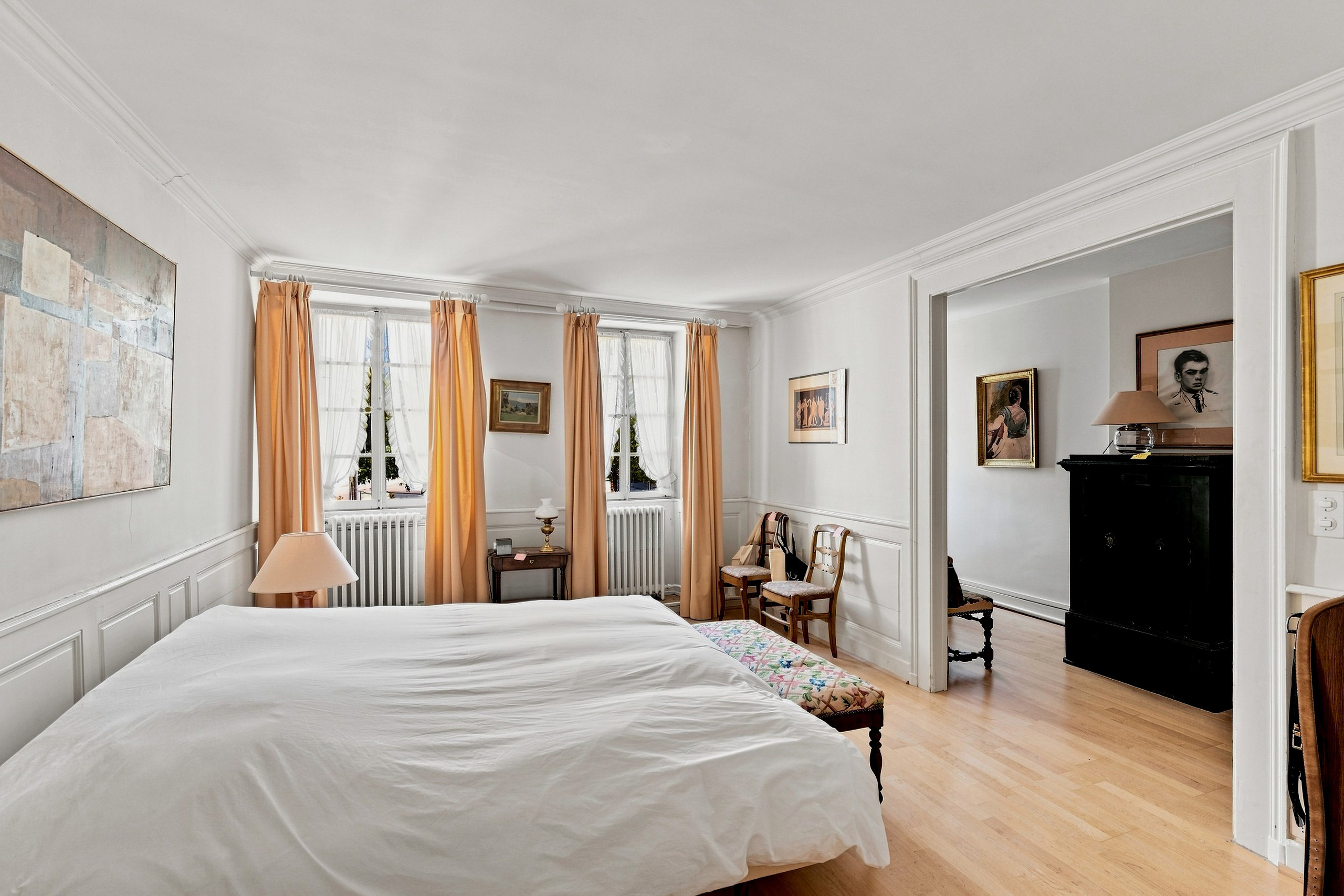 Interior view 4