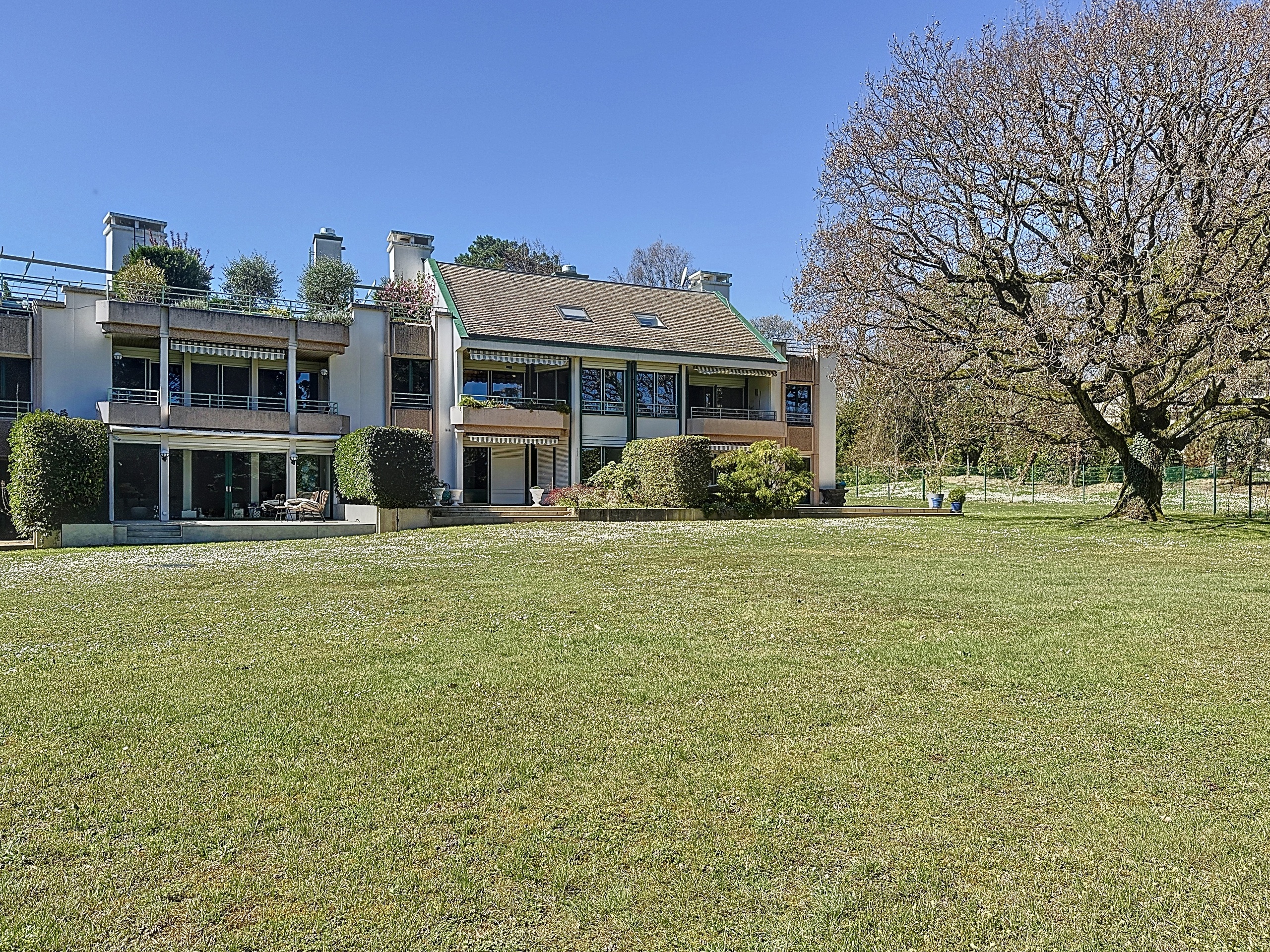 Résidence au bord du lac