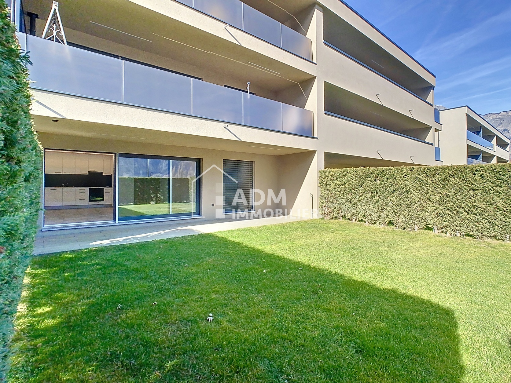 Terrasse - pelouse Terrasse - pelouse