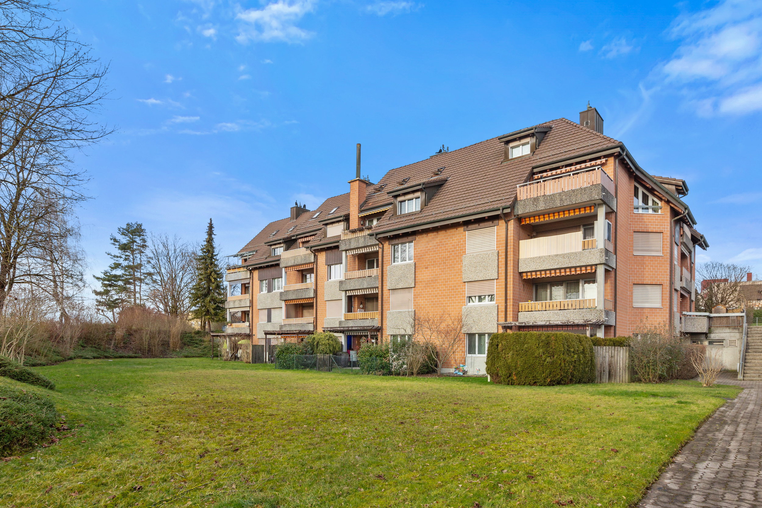 Eine begehrte Möglichkeit - Die 3.5 Zimmer Wohnung mit zwei Balkonen überzeugt mit Ihrem klugen Schnitt und hellen Räumlichkeiten.
