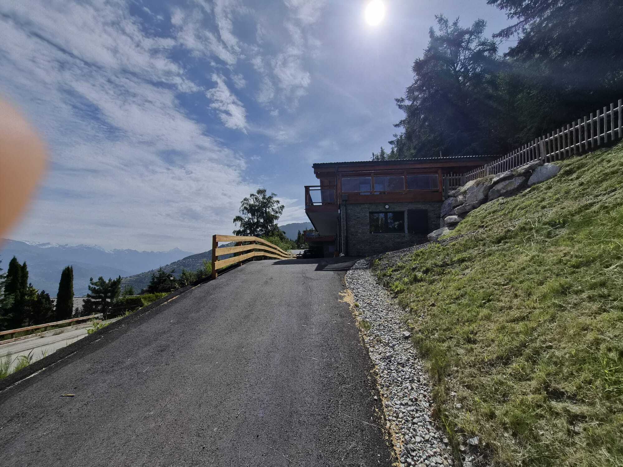 Exterior view 6