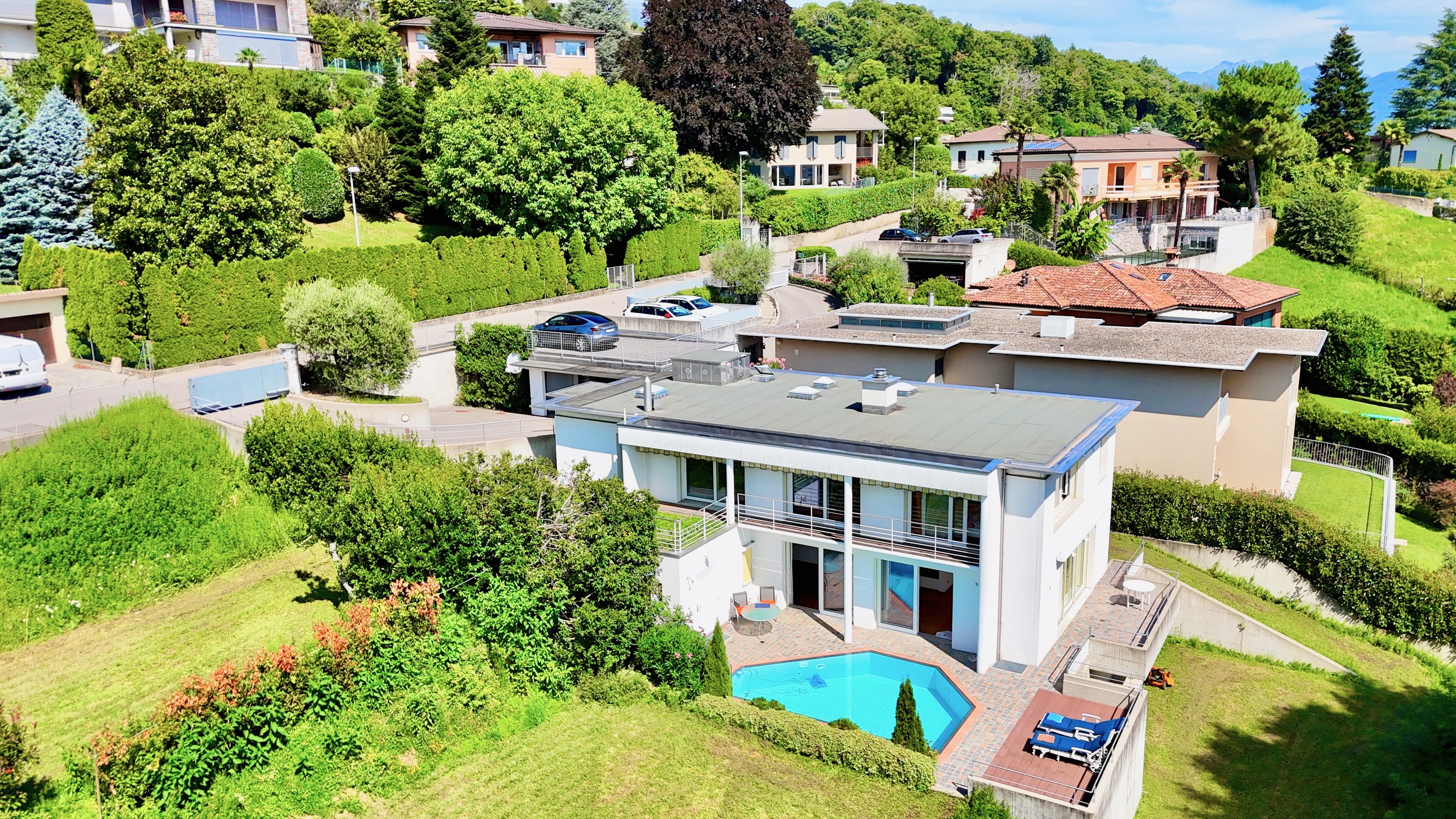 Exterior view 1