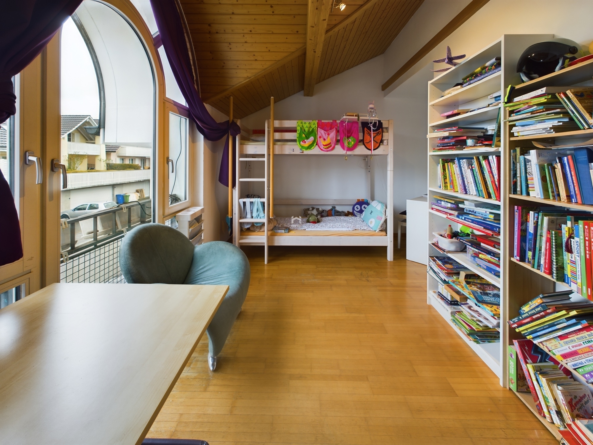 Zimmer im OG - 5,5-Zi.-Wohnung Zimmer im OG - 5,5-Zi.-Wohnung