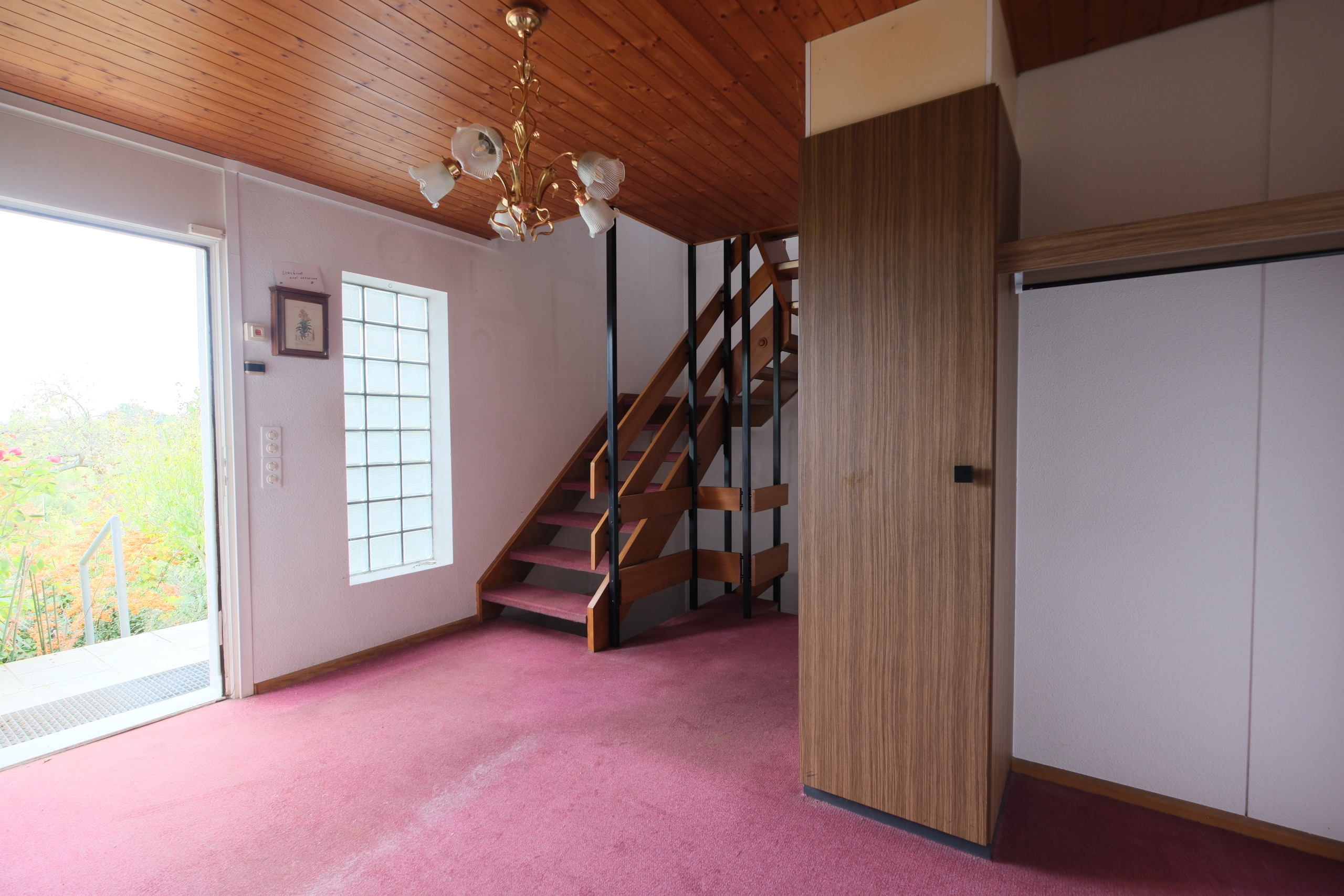 Entrée / Treppenaufgang EG /OG Entrée / Treppenaufgang EG /OG