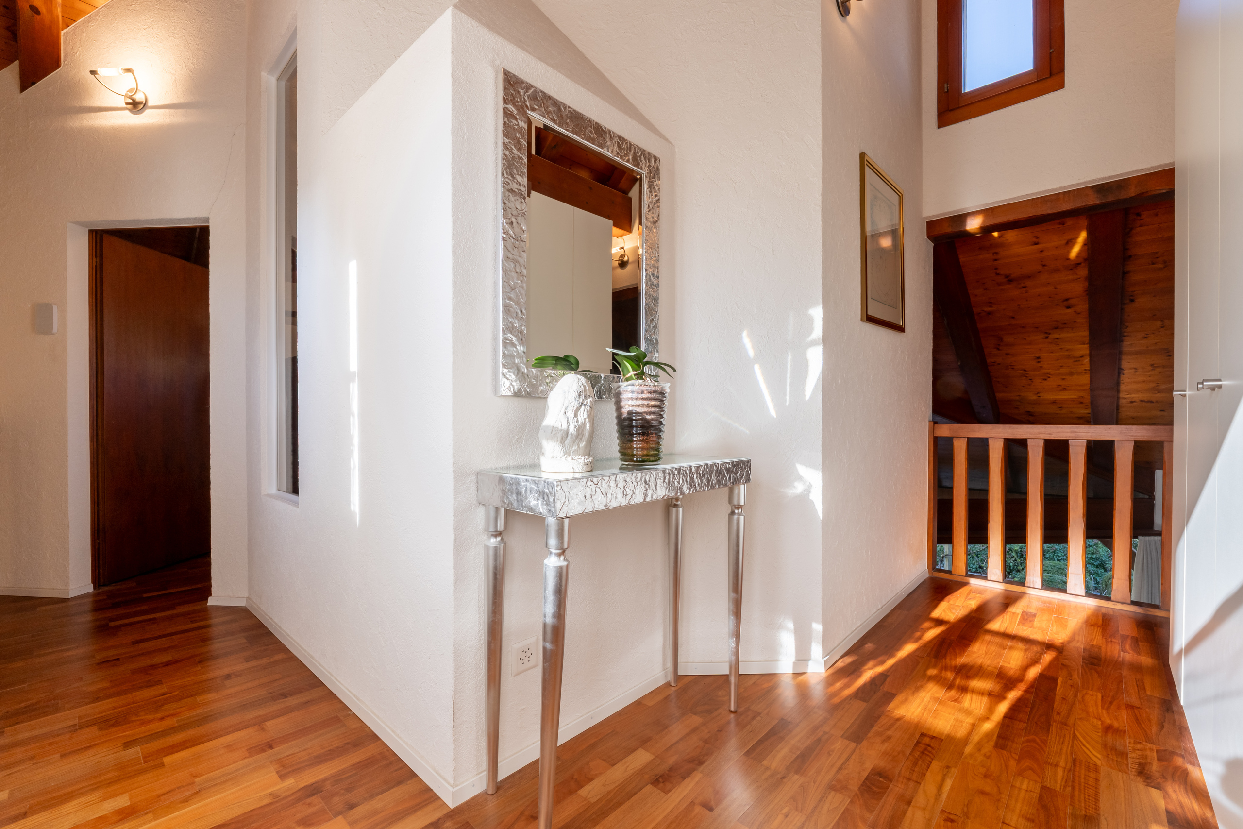 Gang mit kleiner Galerie Gang mit kleiner Galerie