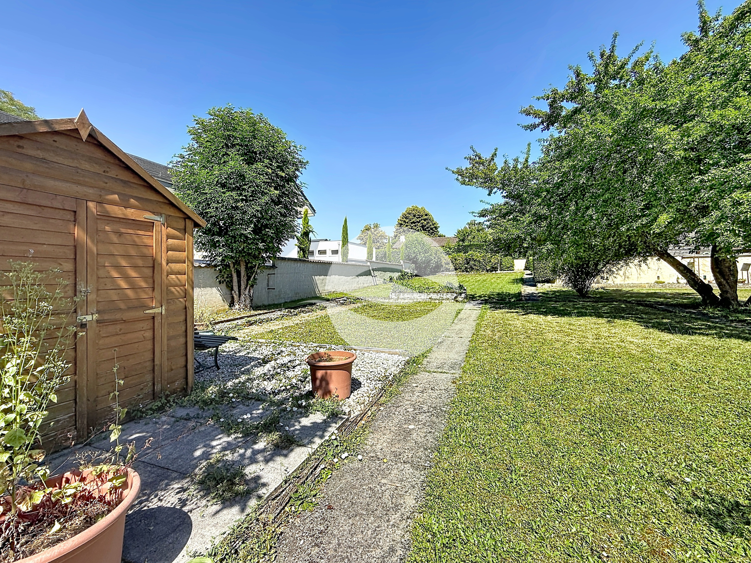 Jardin et cabanon Jardin et cabanon