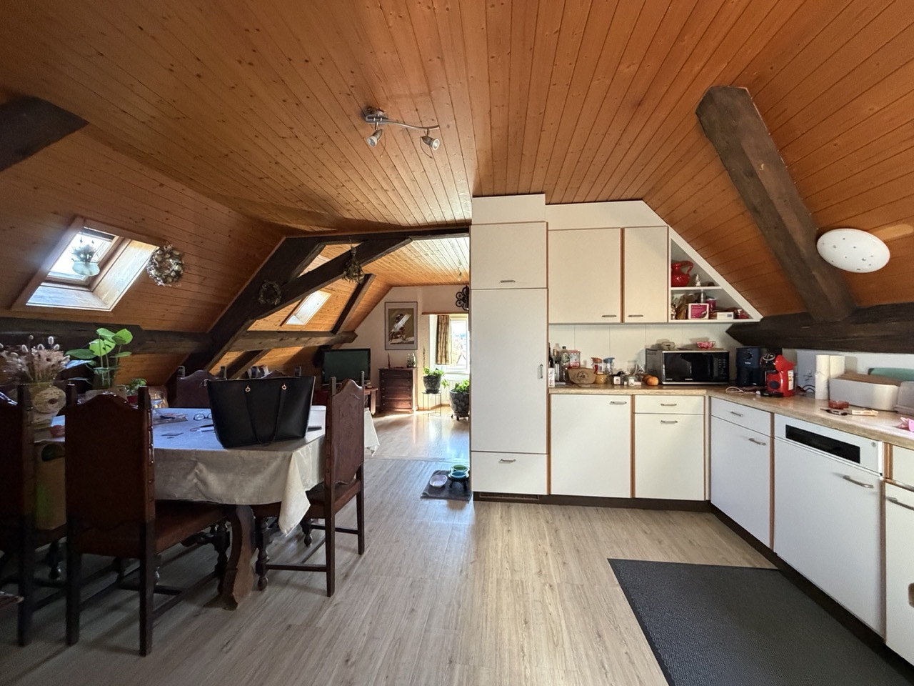 Interior view 29