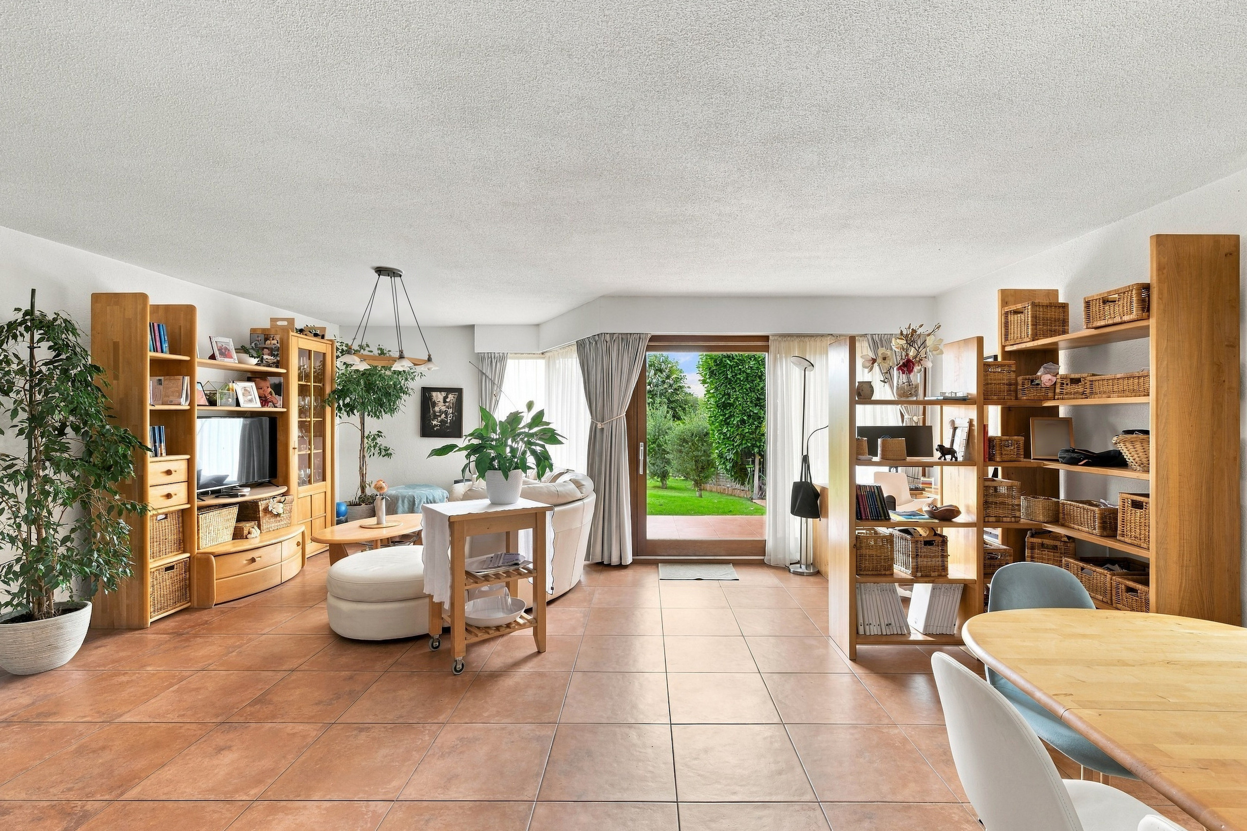 Interior view 2