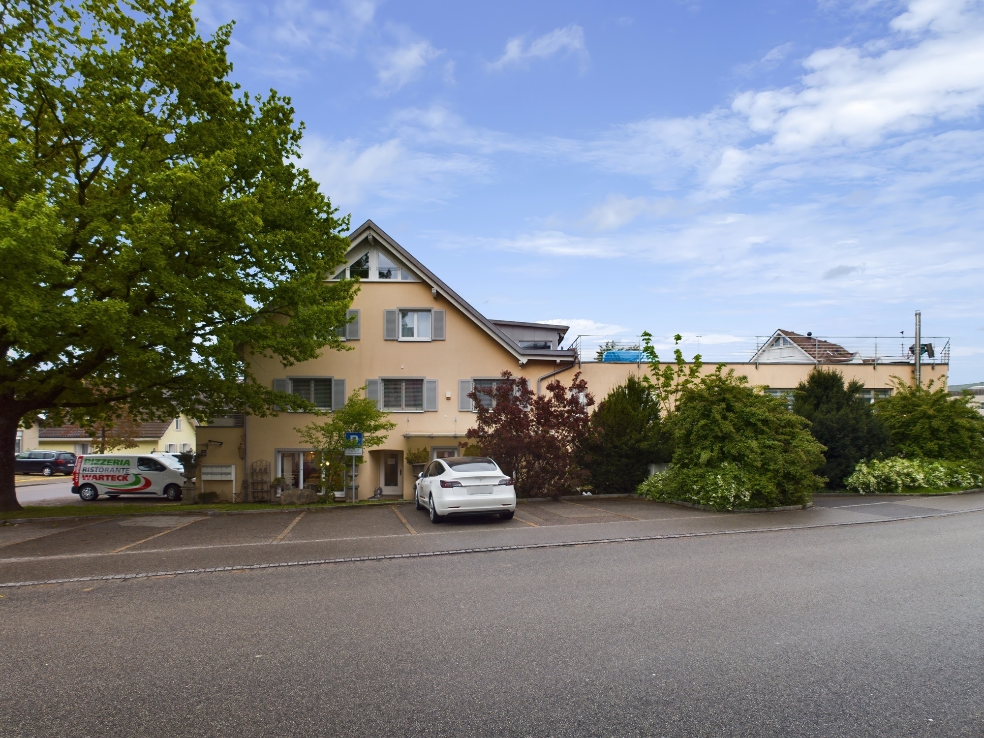 Photo 19