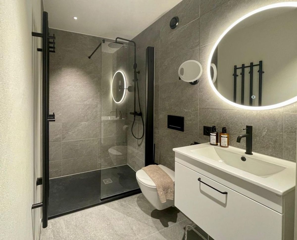 Photo 8