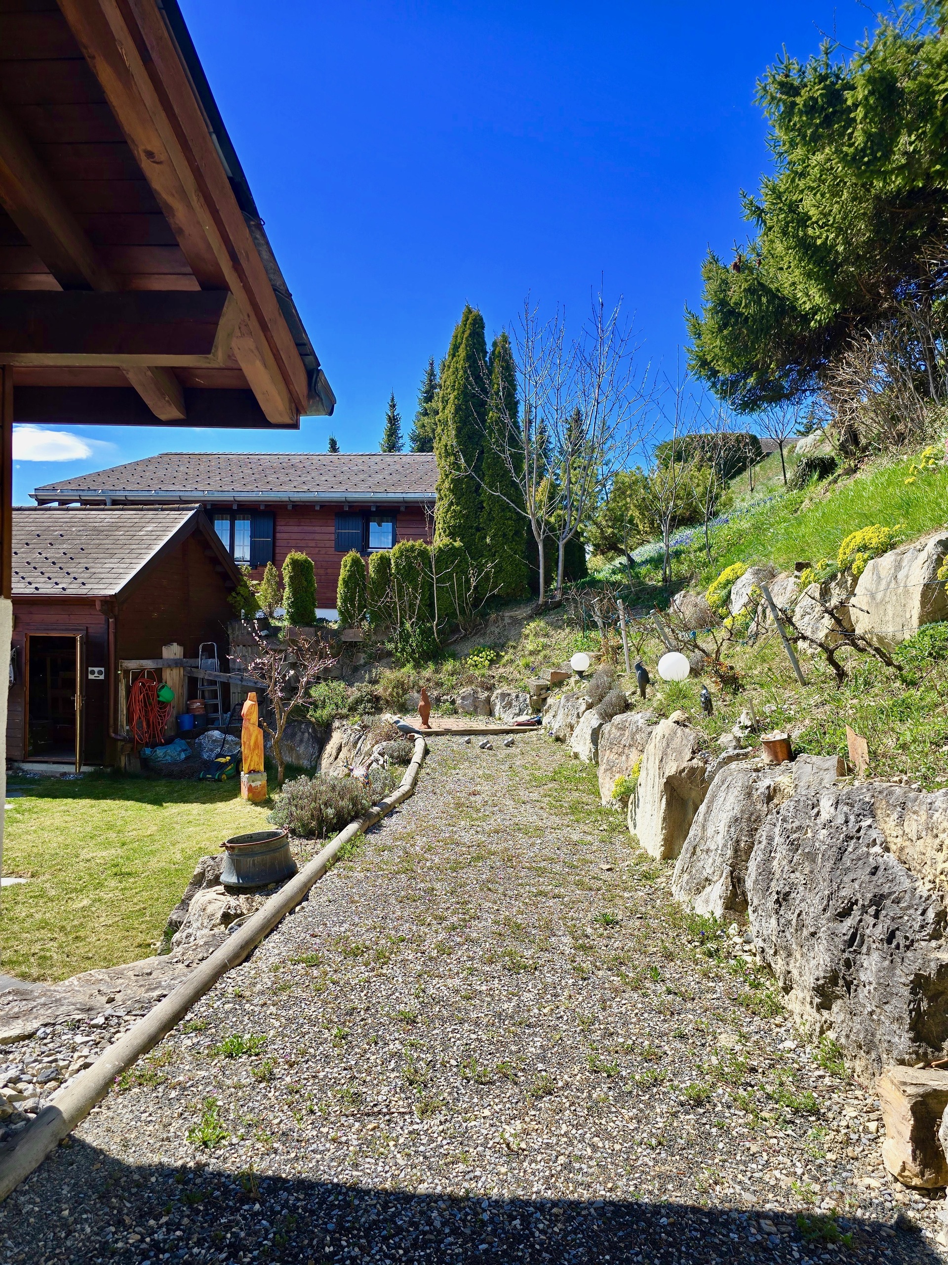 Exterior view 5