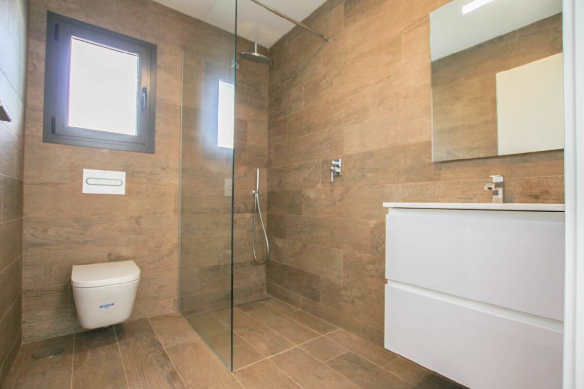 Salle d'eau avec douche à l'italienne