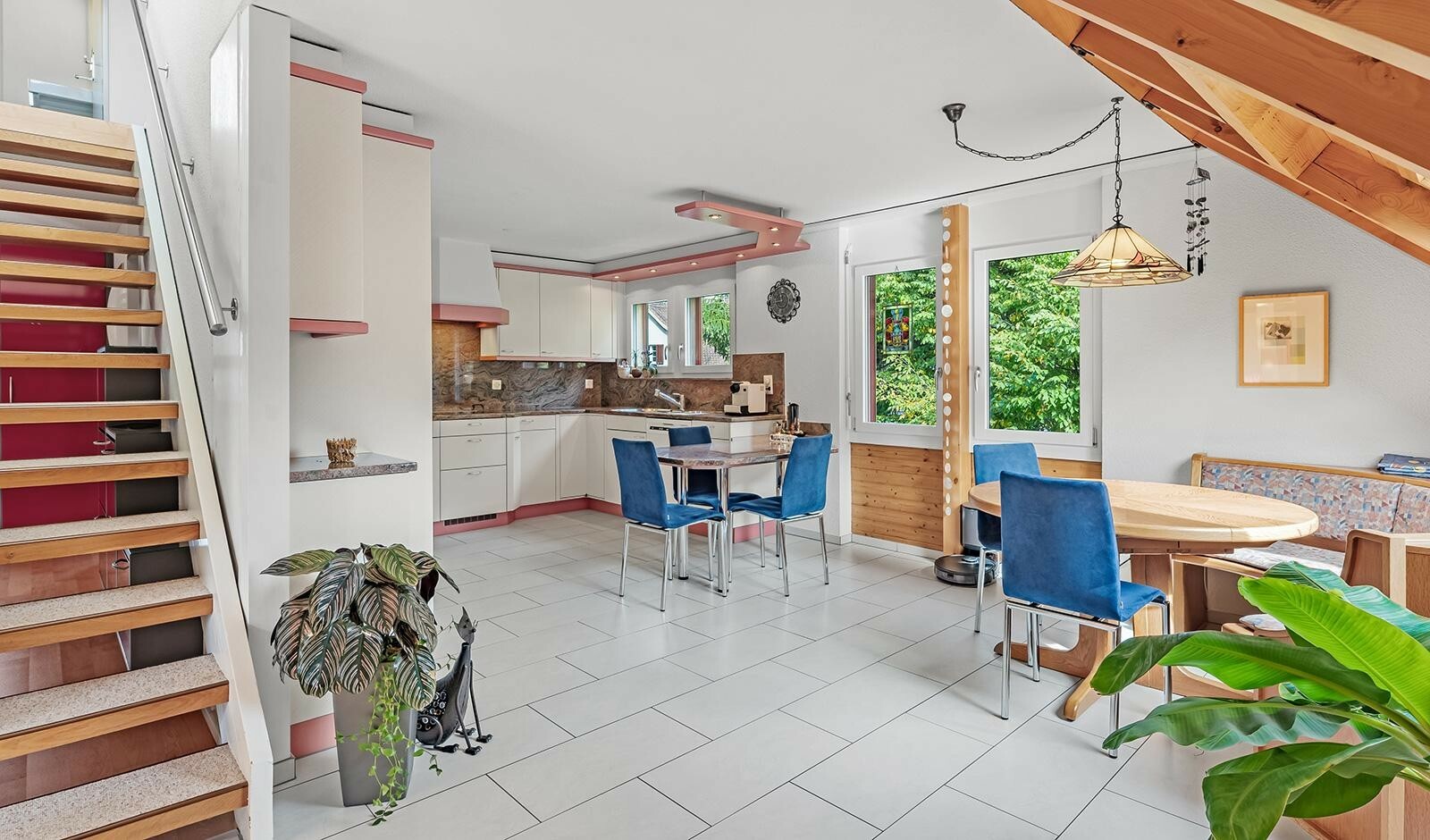 Weitere Fotos unter www.dv-immo.ch Weitere Fotos unter www.dv-immo.ch