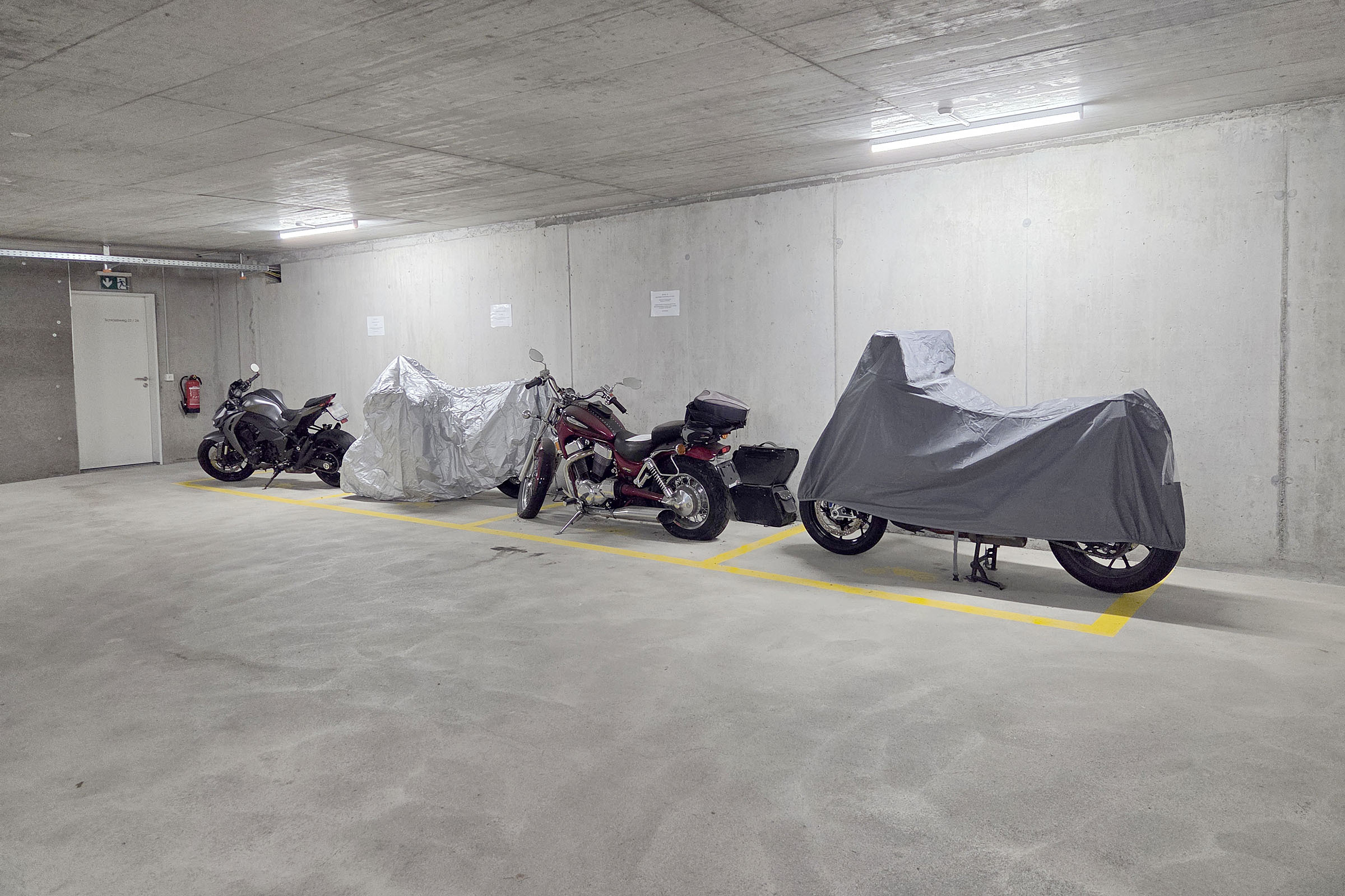 zusätzlicher Motorradabstellplatz