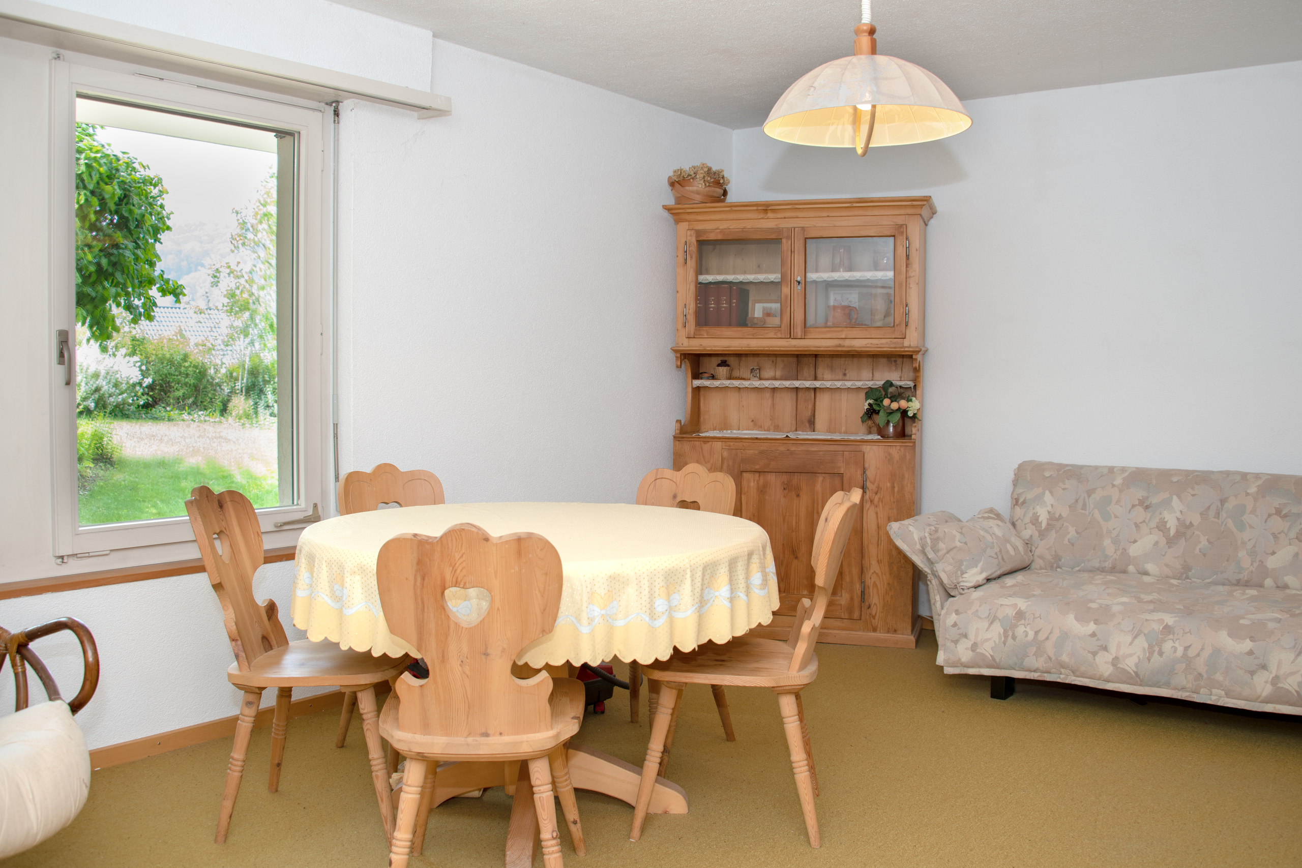 Zimmer Untergeschoss /Studio Zimmer Untergeschoss /Studio