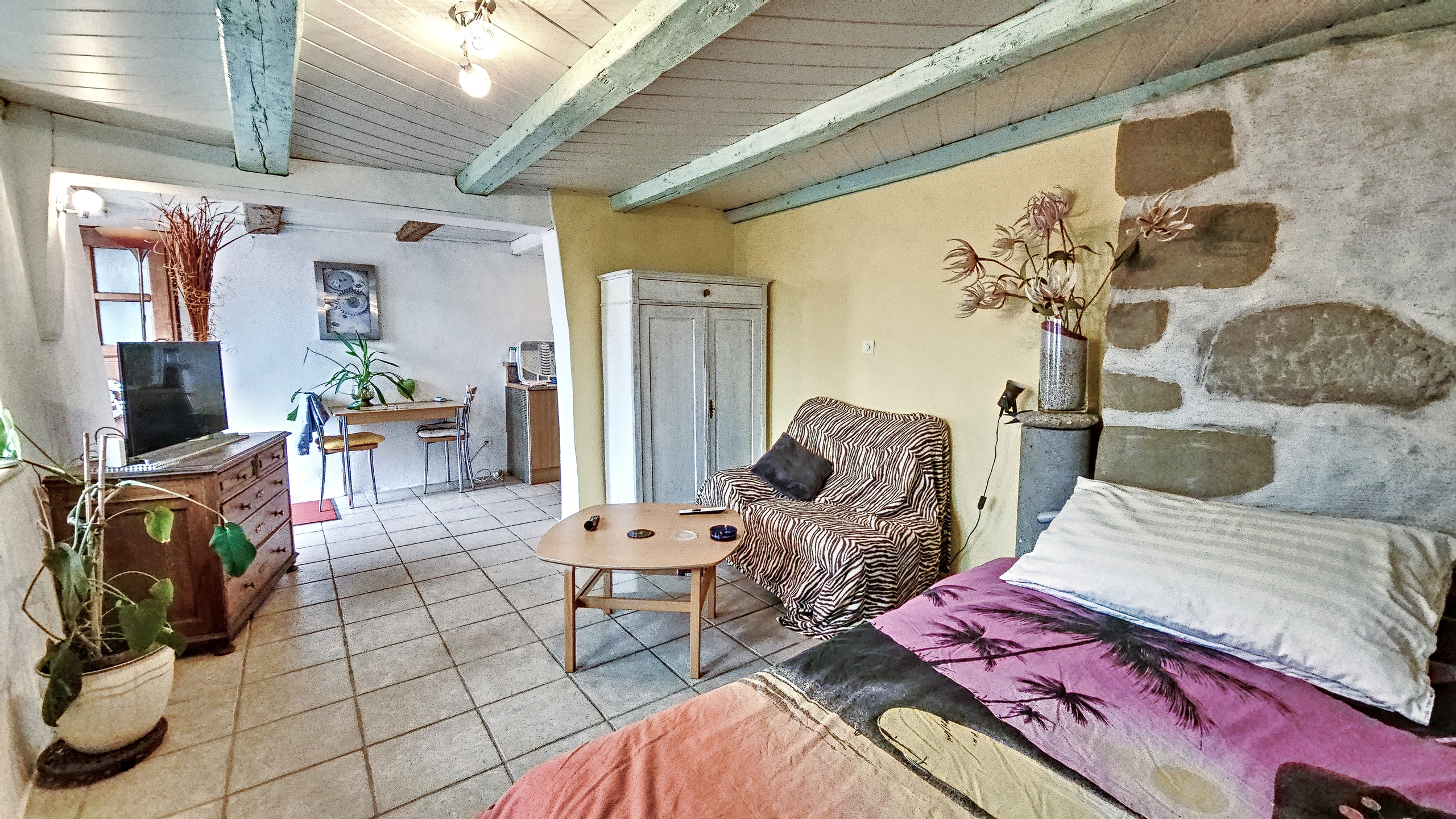 Studio indépendant - séjour Studio indépendant - séjour