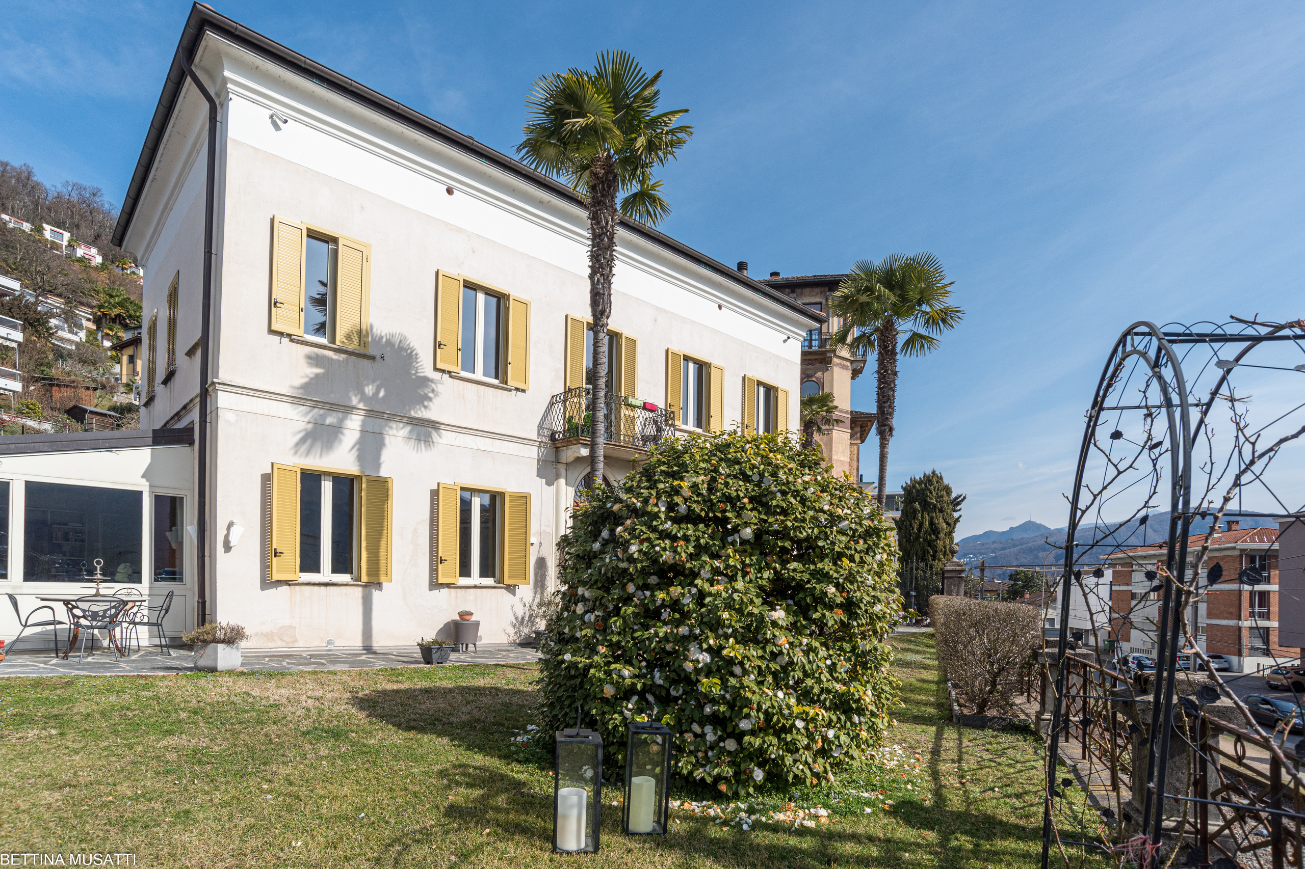 Exterior view 11