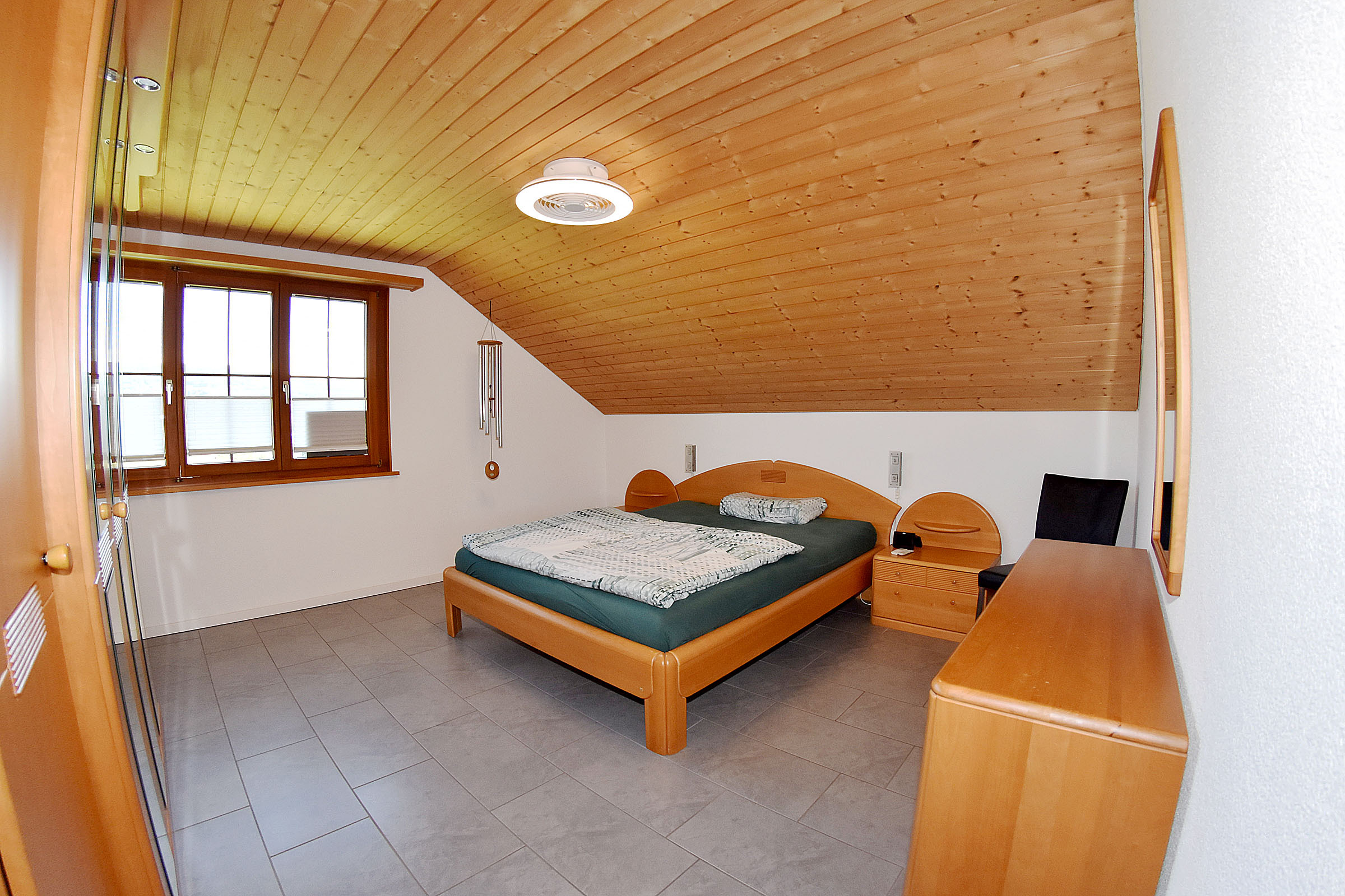 Elternschlafzimmer (Süd-West ca. 19 m2) Elternschlafzimmer (Süd-West ca. 19 m2)