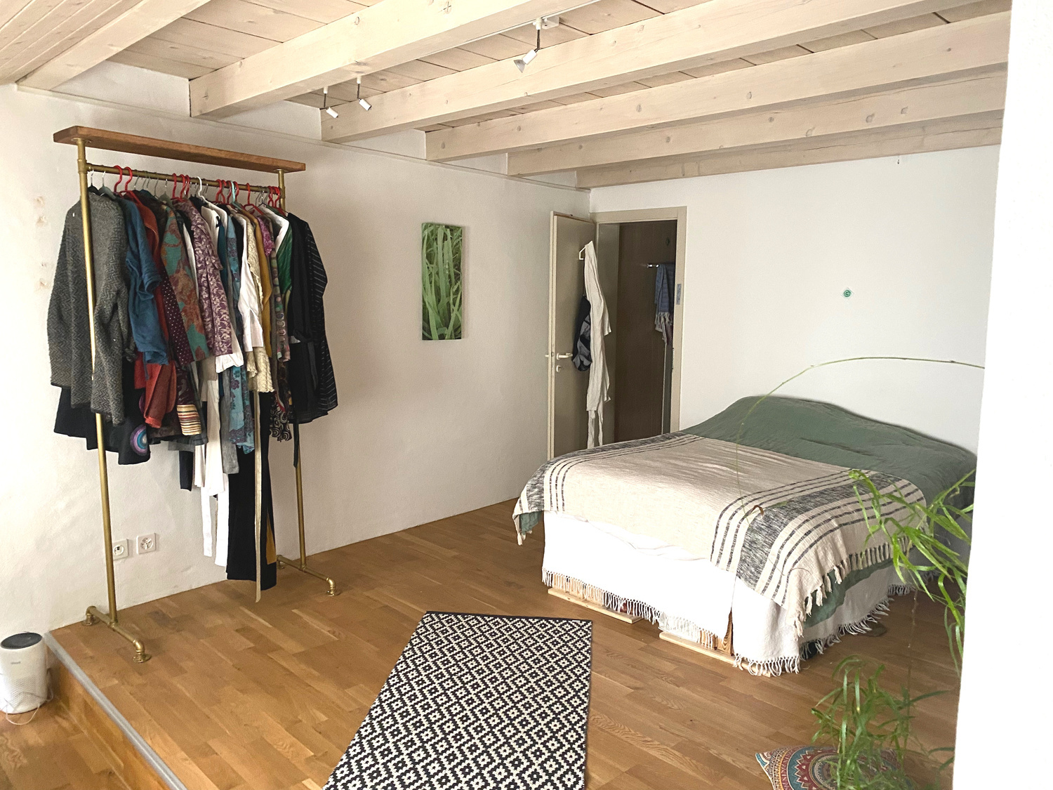 Photo 4