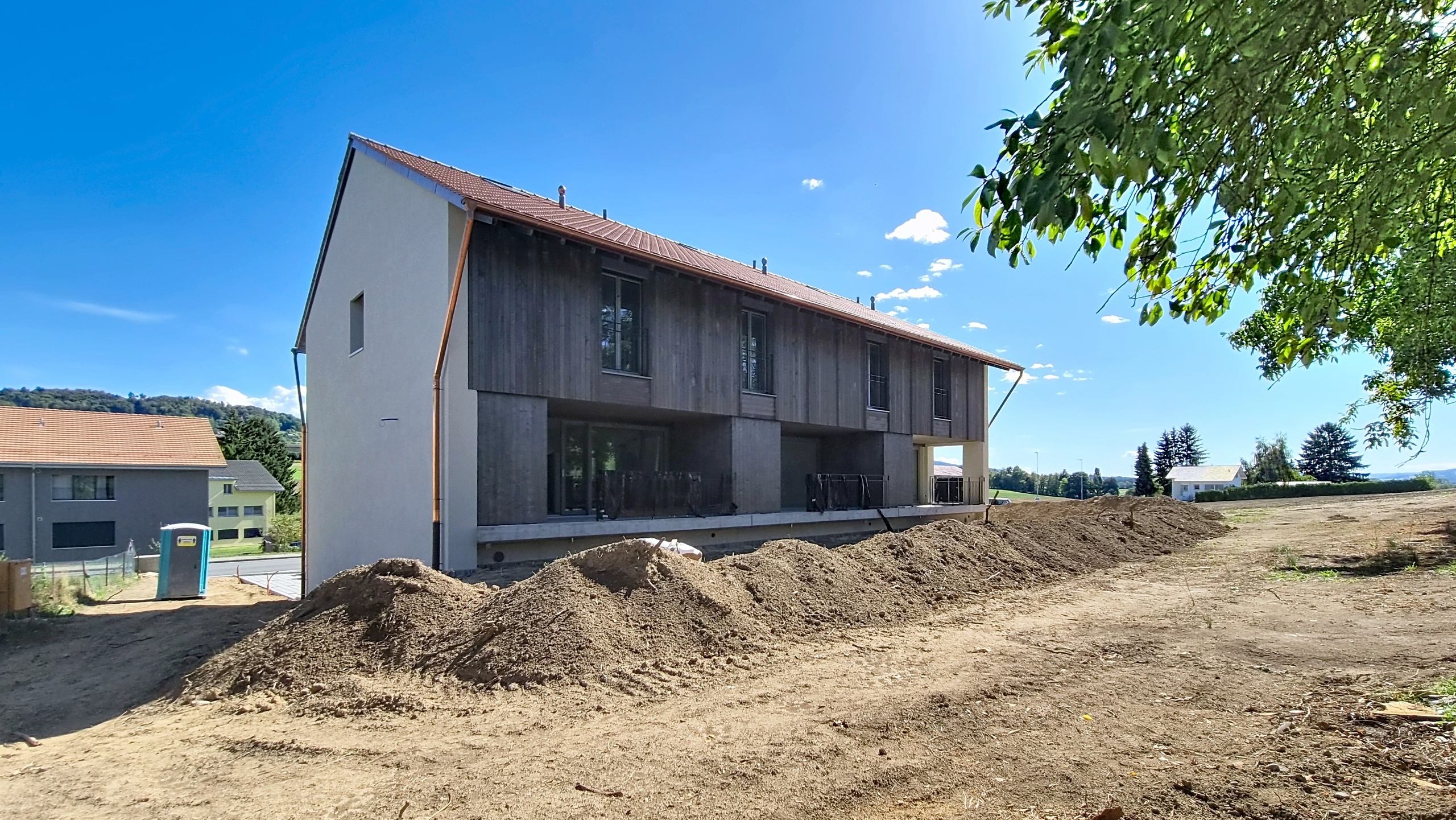 Exterior view 4
