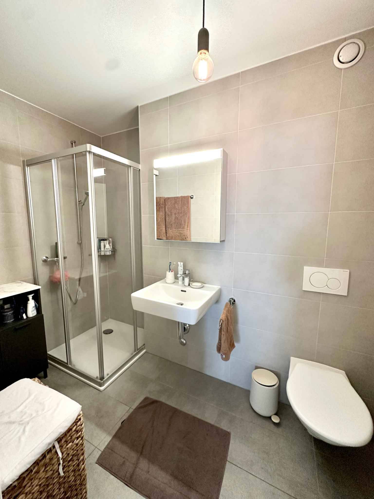 Picture 7