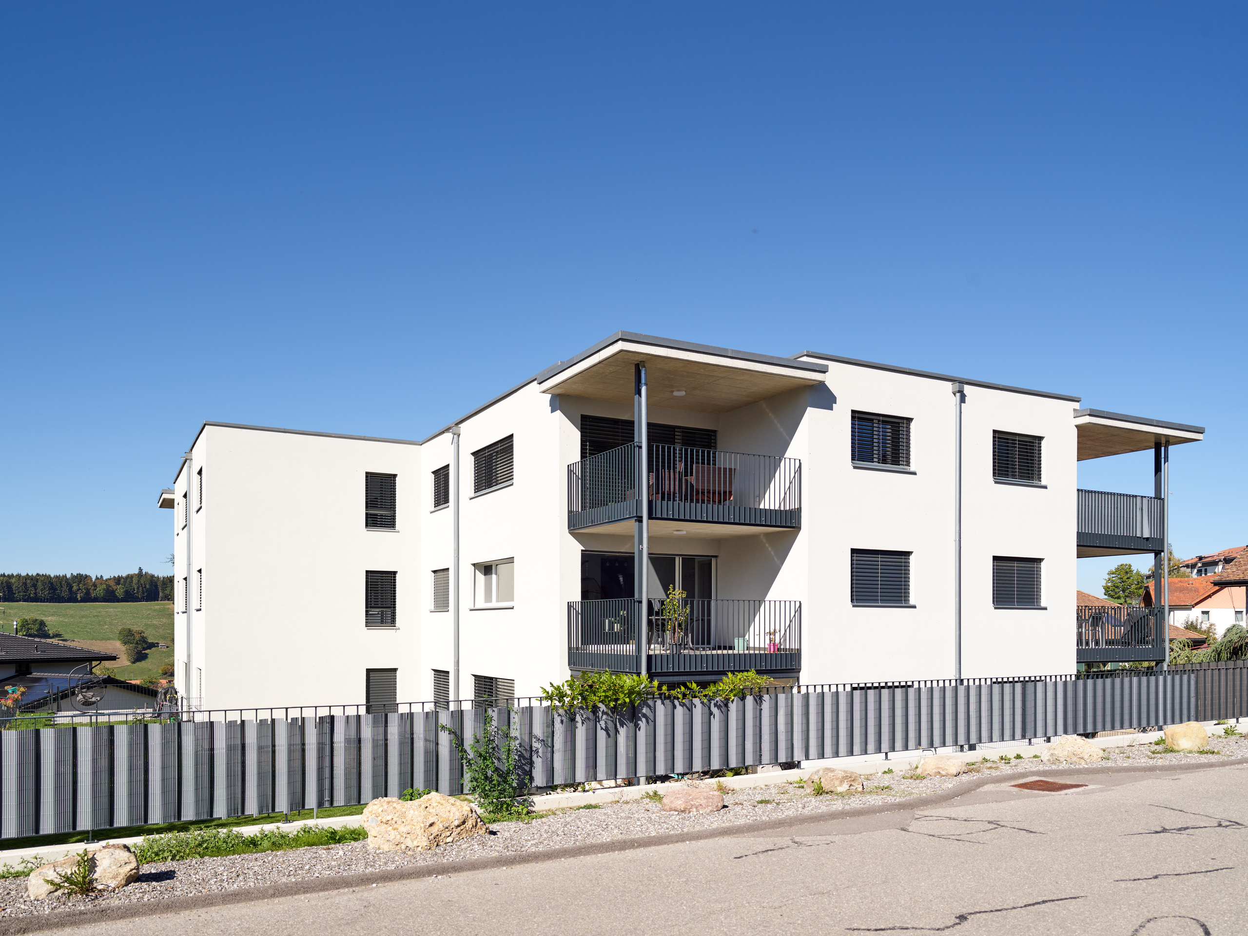 Exterior view 3