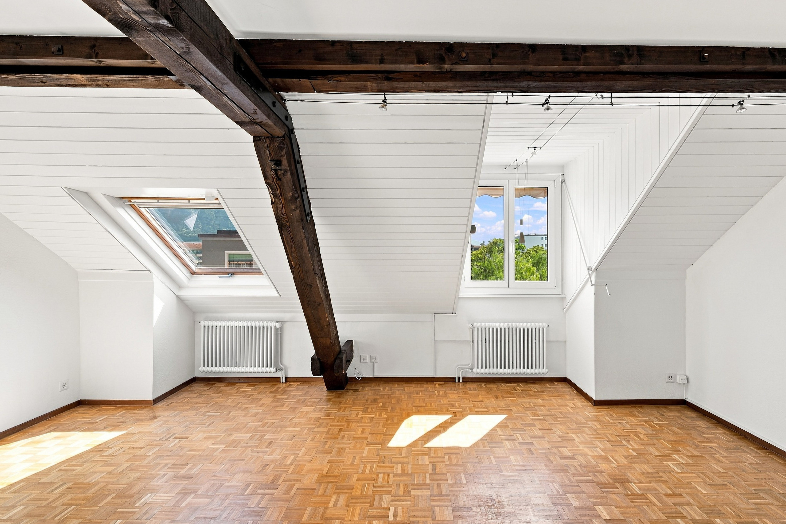 Interior view 7