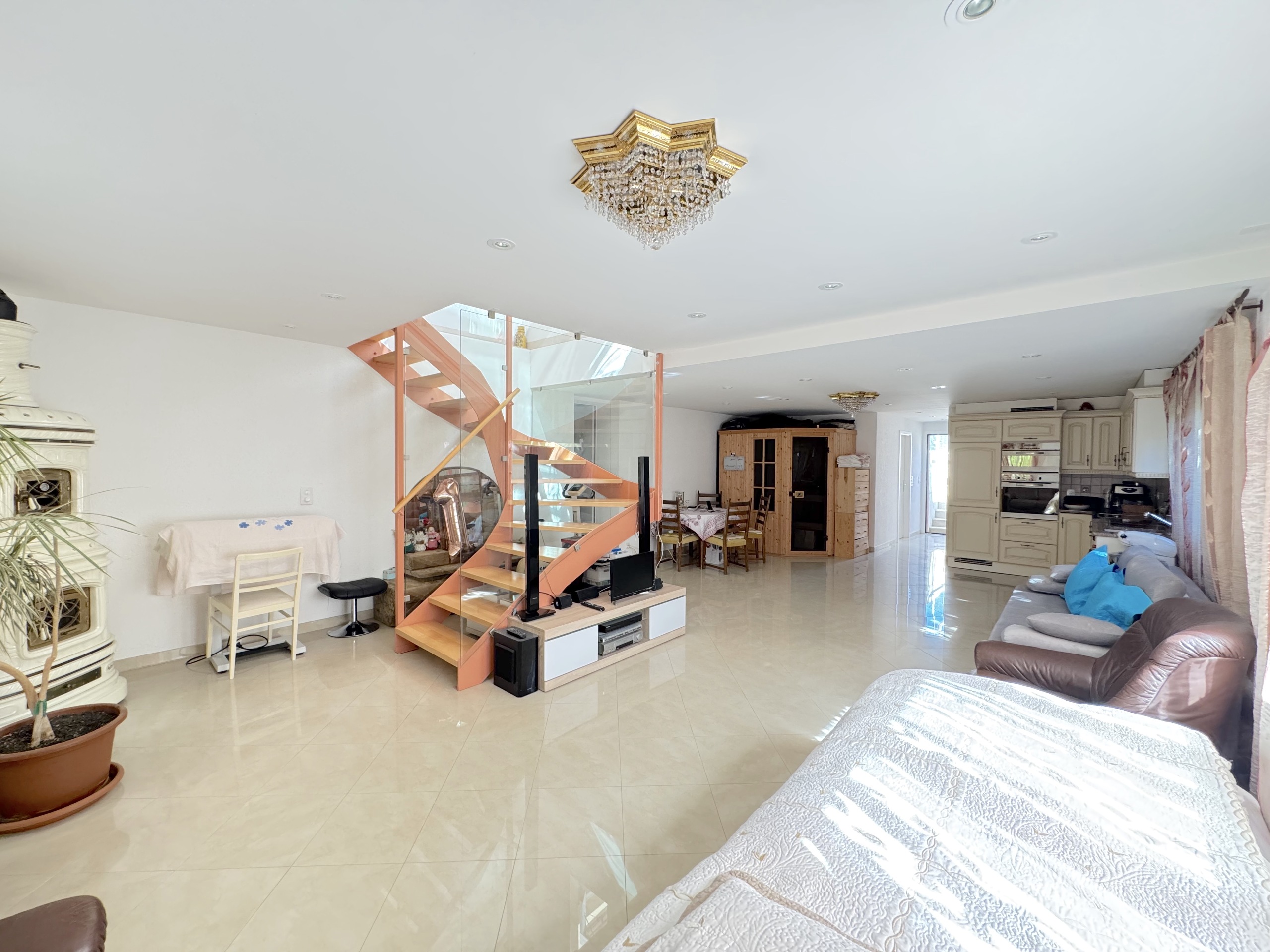 Interior view 7