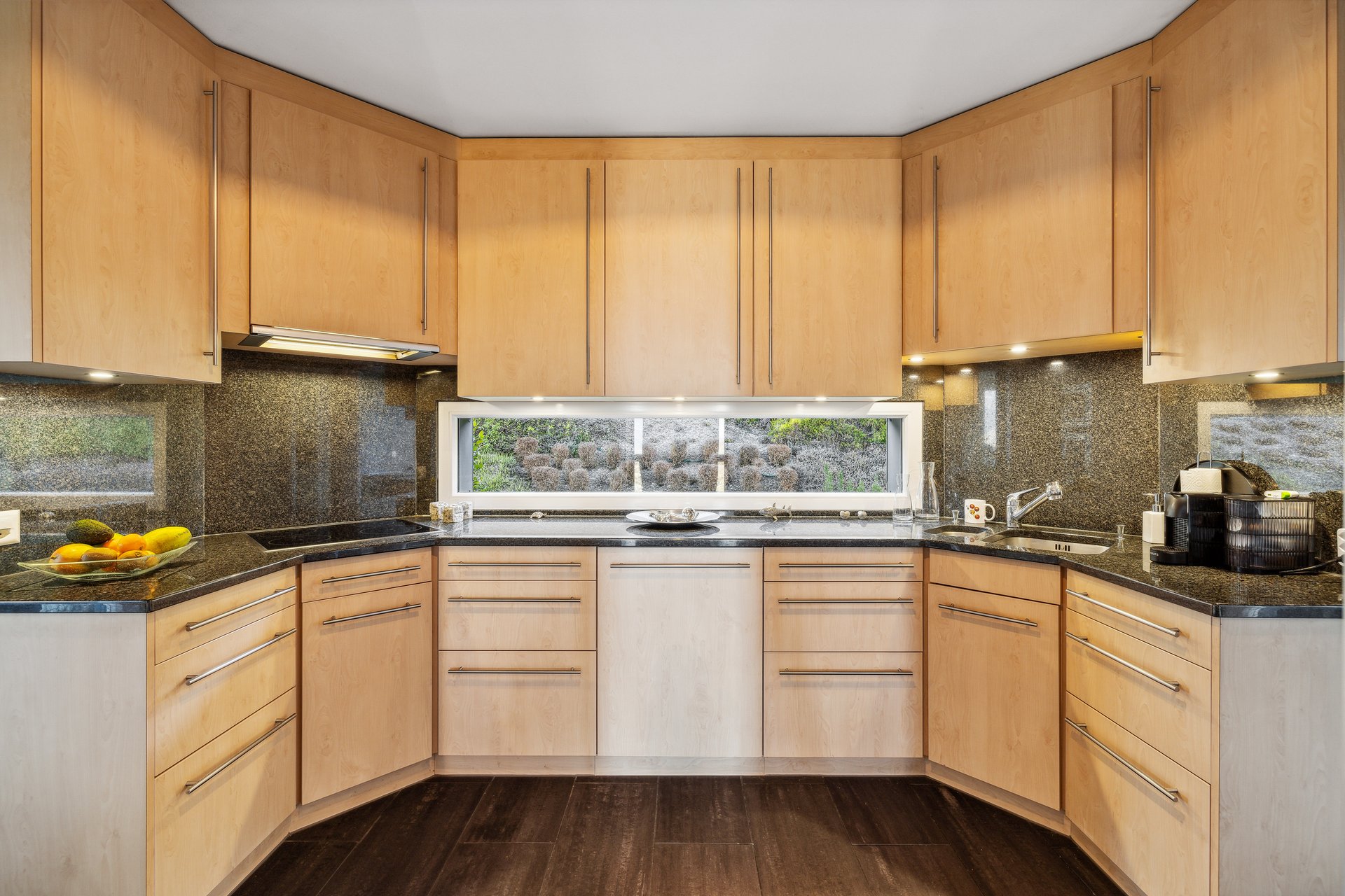 Küche mit Zugang zu den Terrassen Küche mit Zugang zu den Terrassen