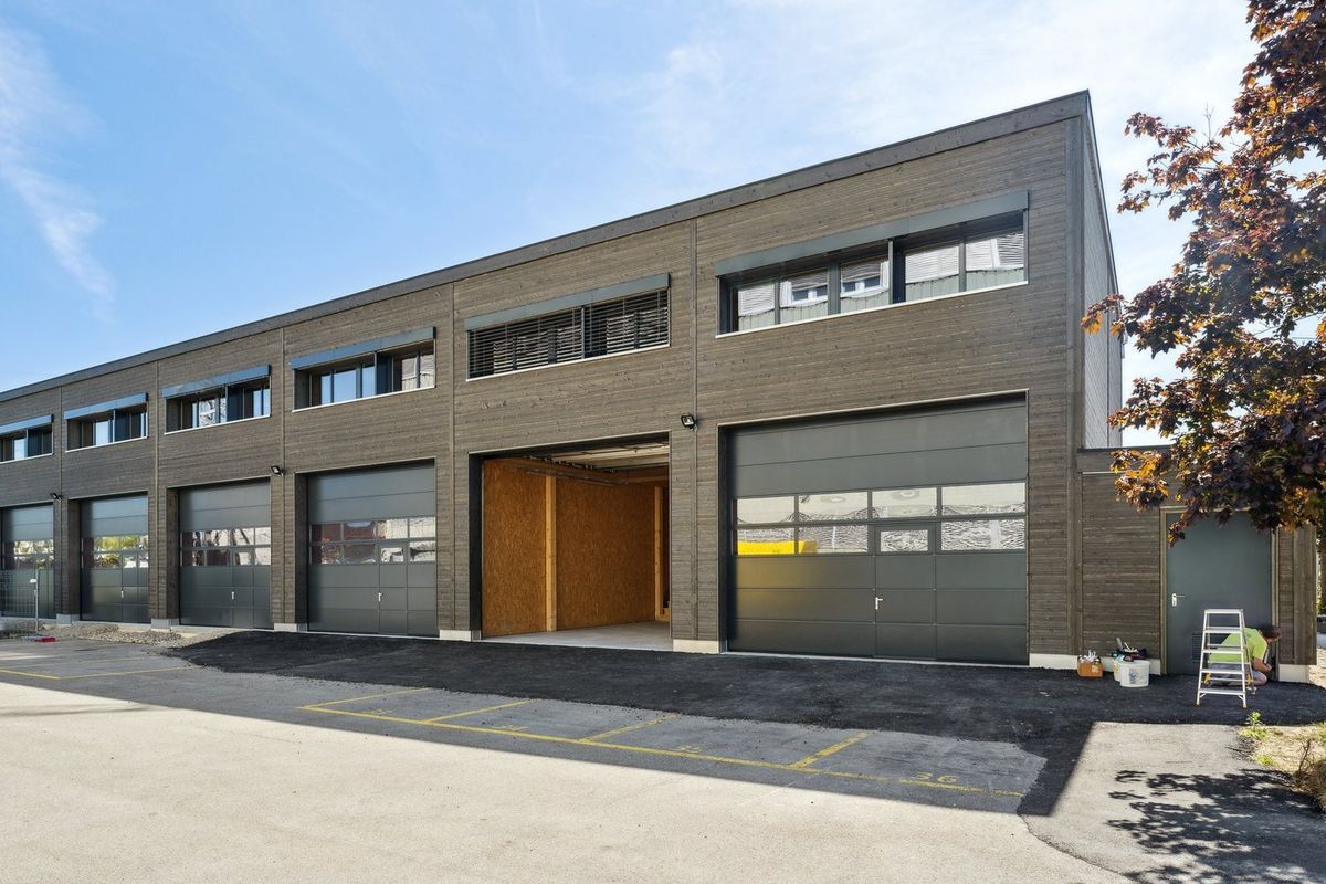 Photo 1