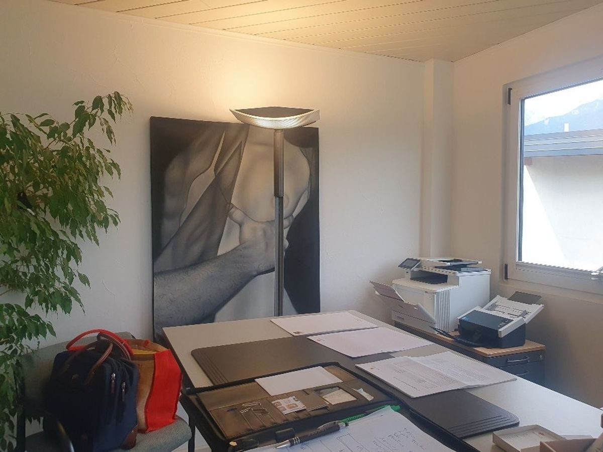 Photo 6