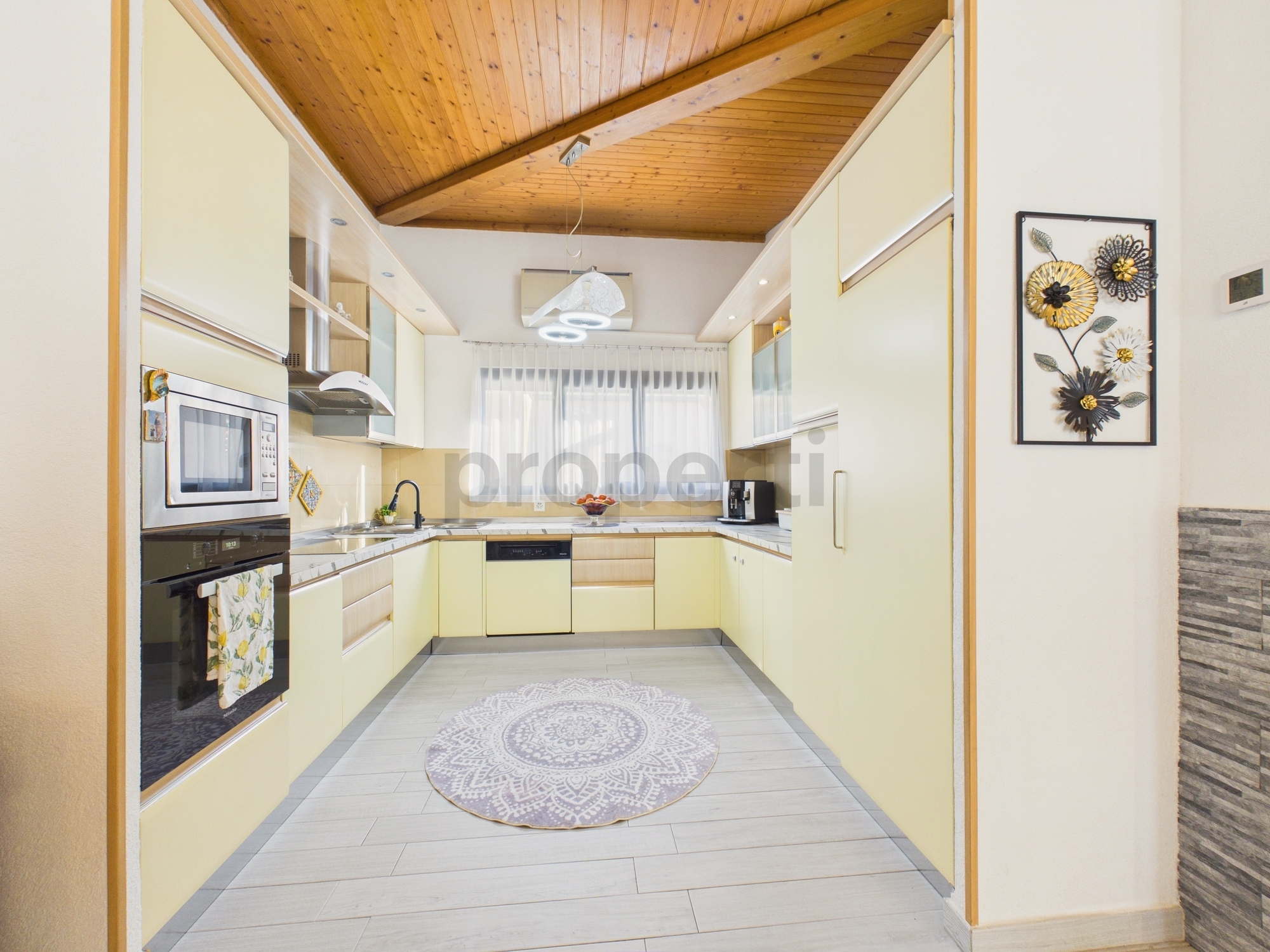 Image 4 Image 4