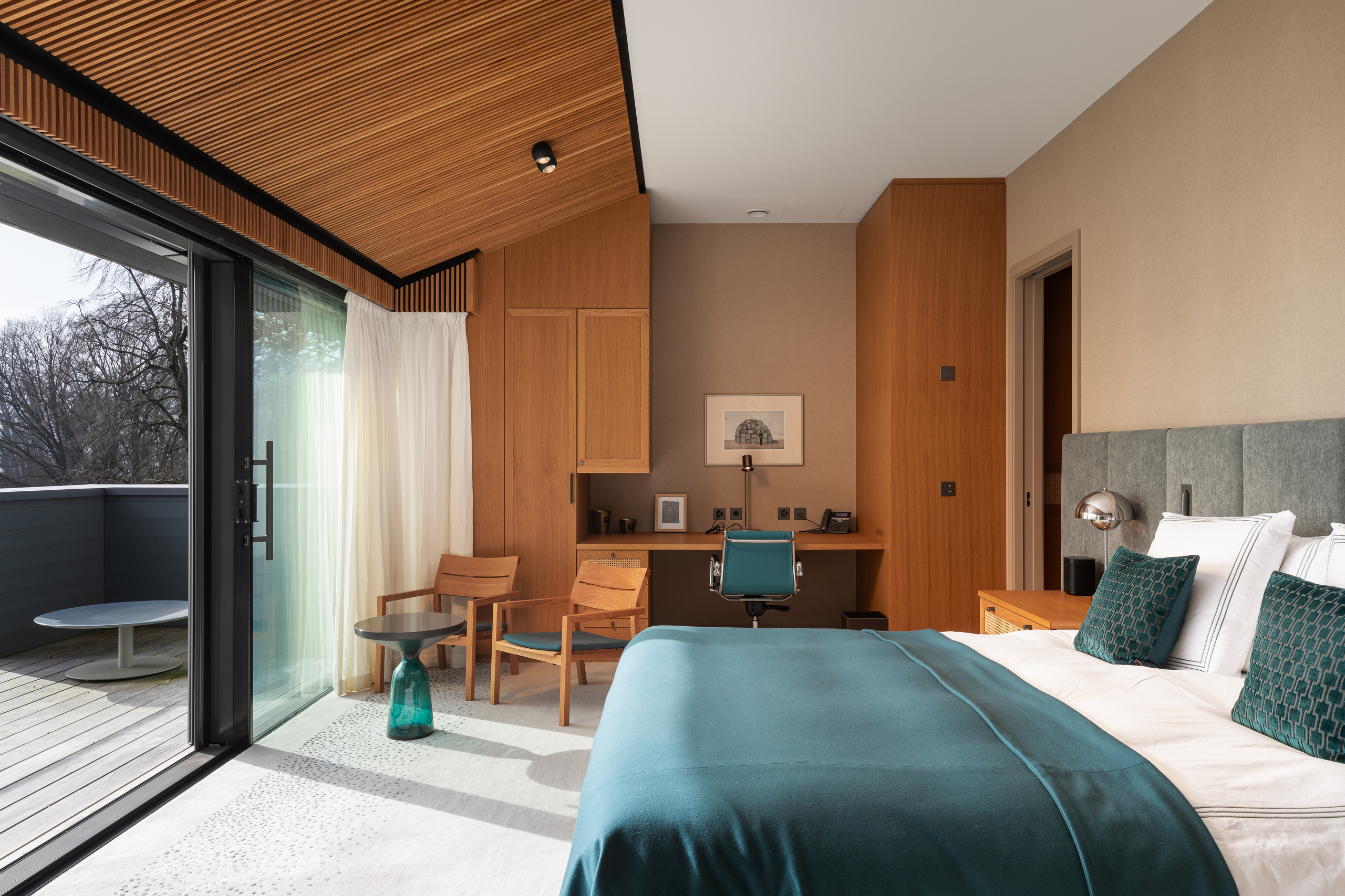 Master bedroom en suite Master bedroom en suite