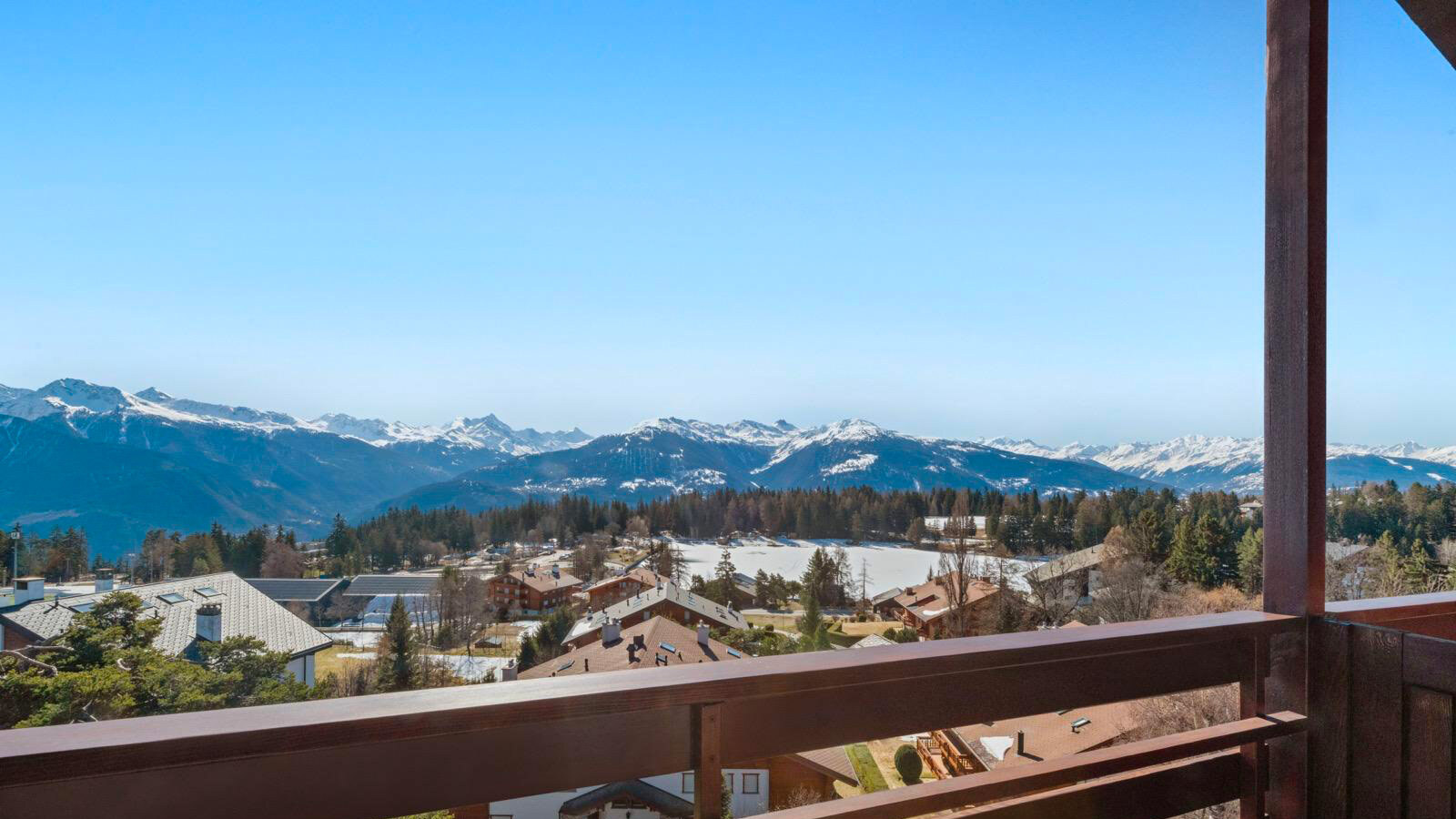 Vue dégagée sur les Alpes Vue dégagée sur les Alpes