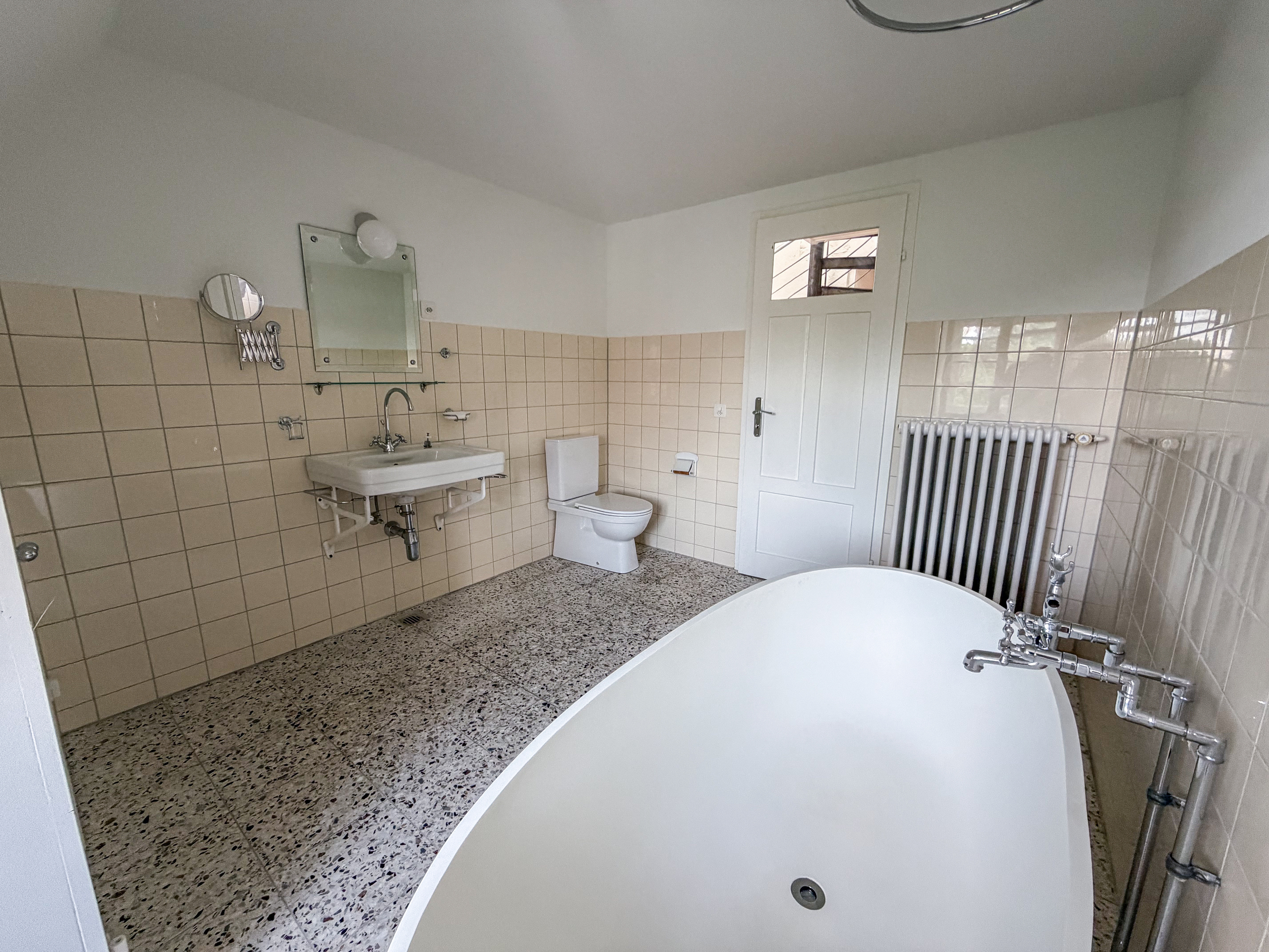 Interior view 7