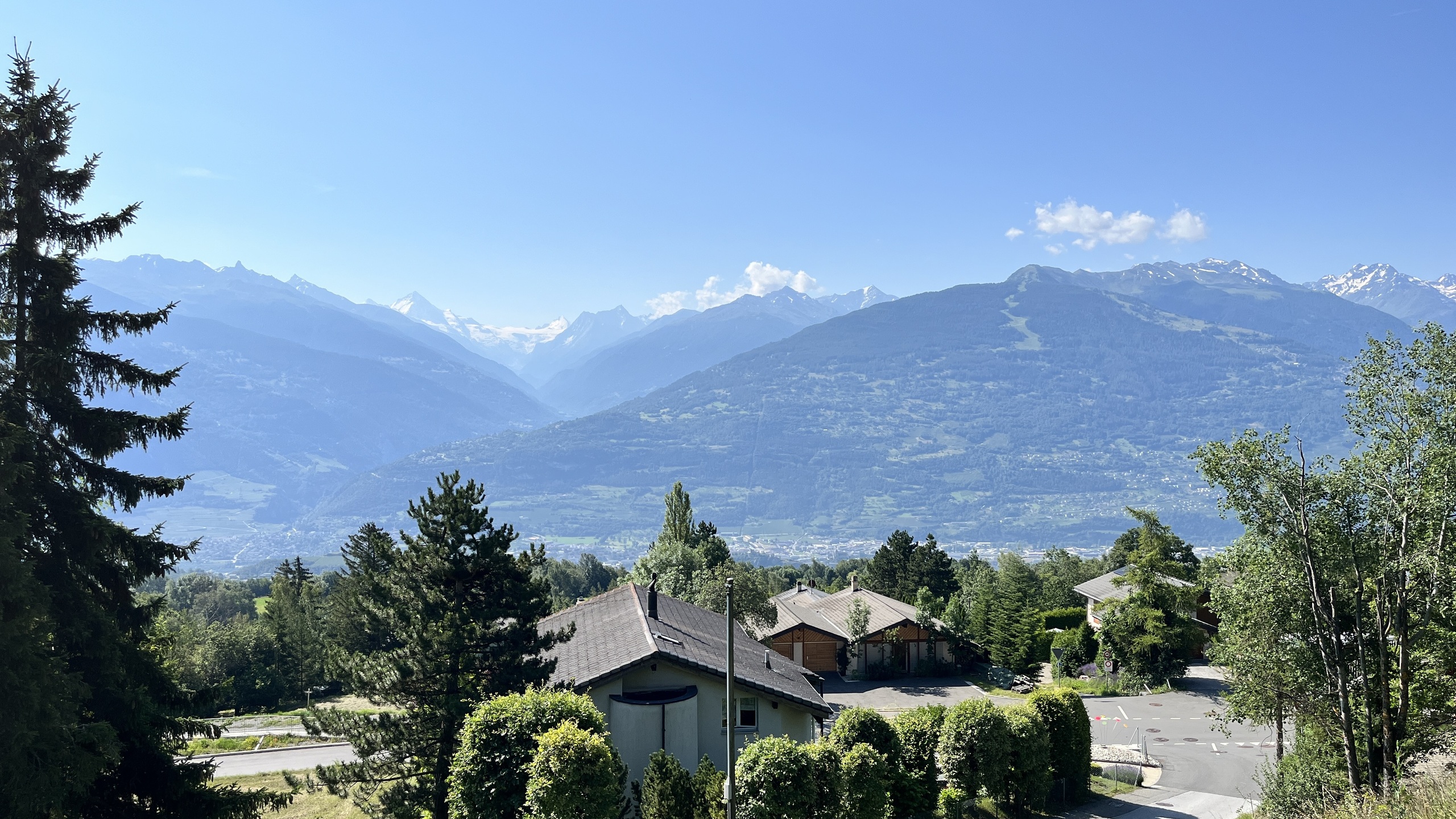 Panorama sur le Val d'Hérens Panorama sur le Val d'Hérens