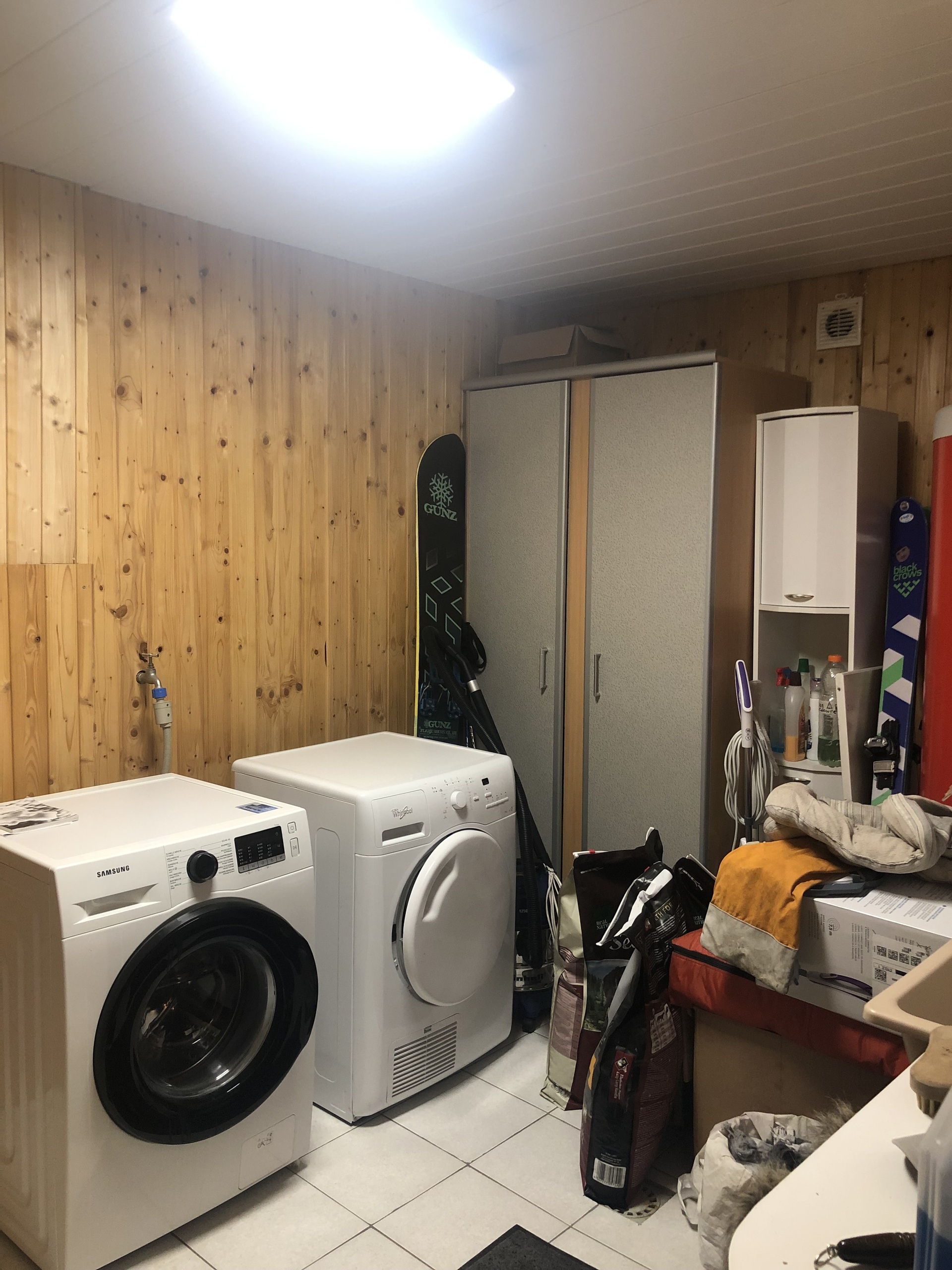 Salle technique/ buanderie Salle technique/ buanderie