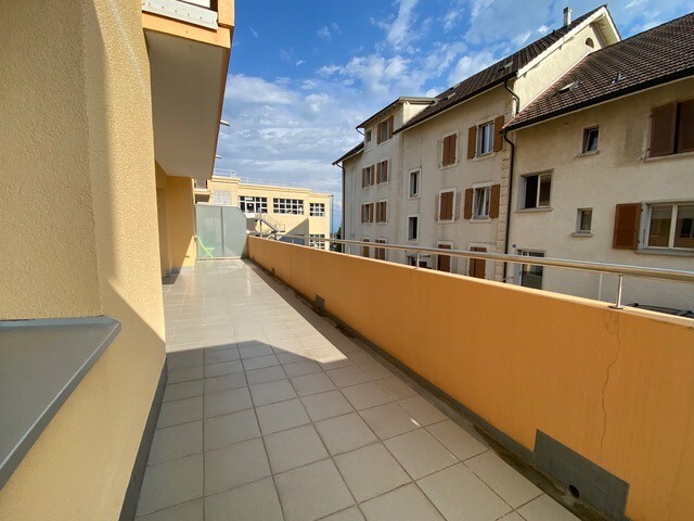 Exterior view 2